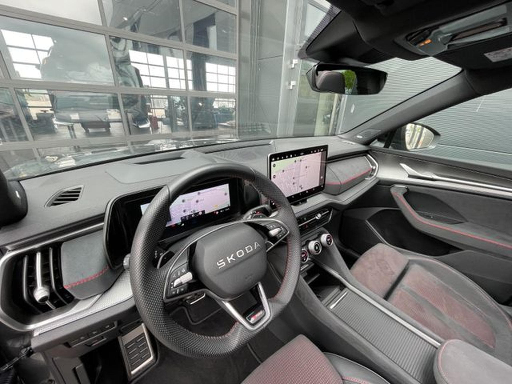 Skoda Kodiaq Kodiaq 2.0TSI 195kW RS 7-Sitze Pano AHK Canton (2025) - Foto 12