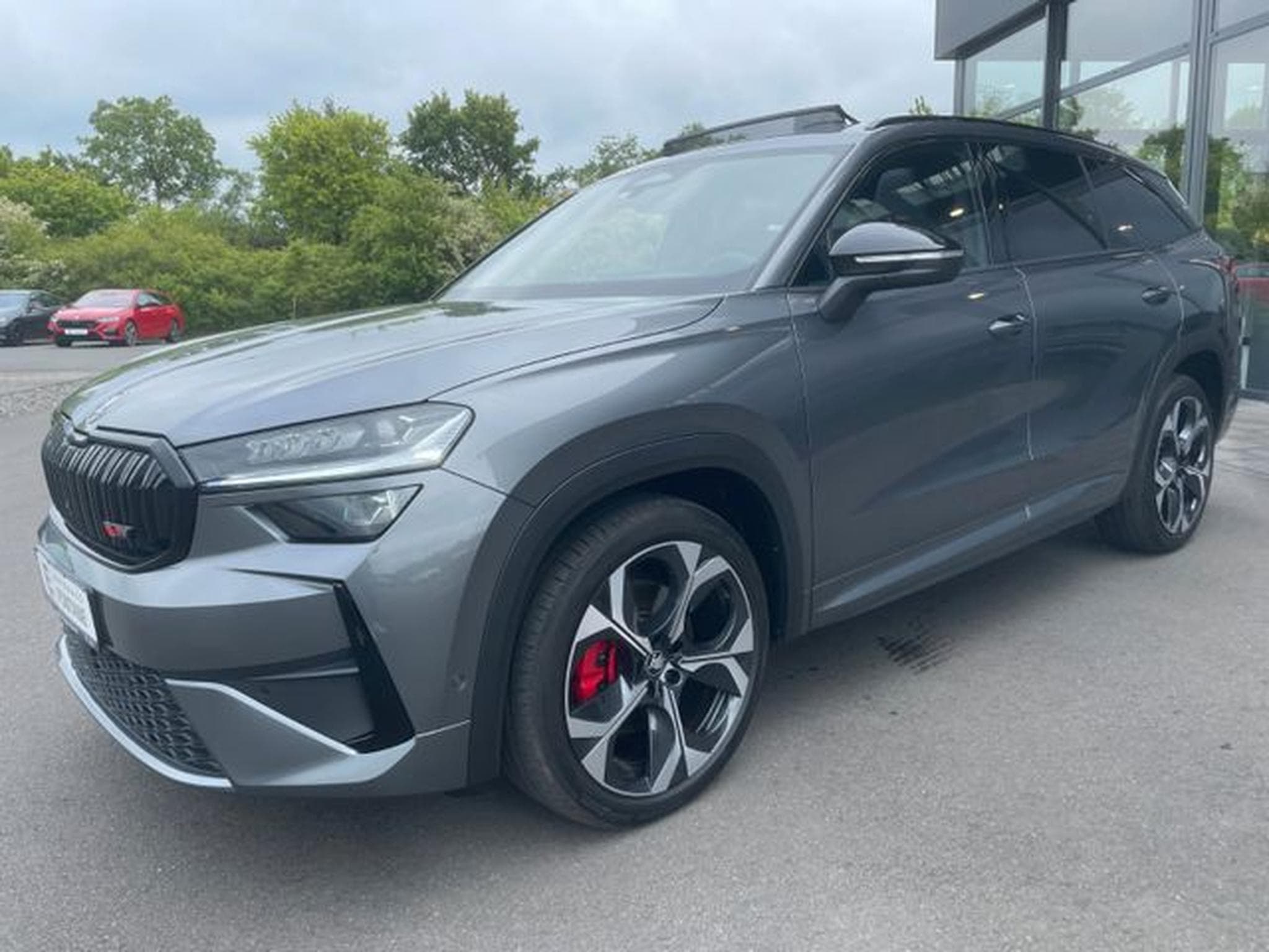 Skoda Kodiaq Kodiaq 2.0TSI 195kW RS 7-Sitze Pano AHK Canton (2025) - Foto 2