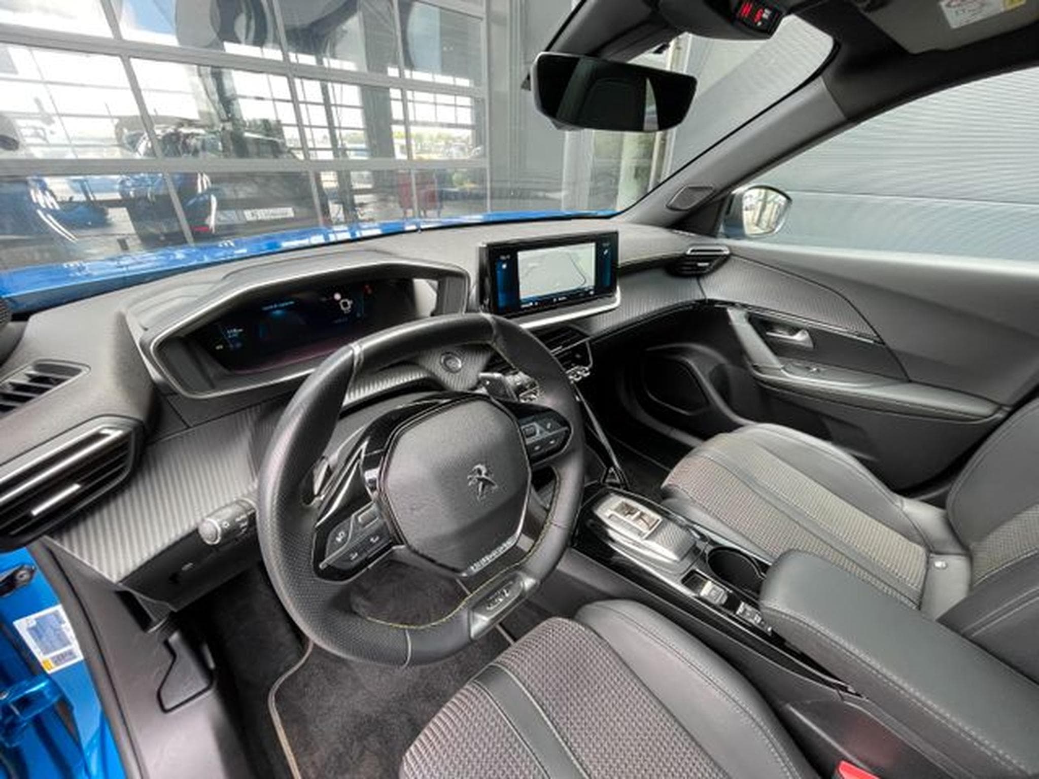 Peugeot 2008 2008 GT e-THP PureTech AHK Pano Leder Kamera (2023) - Foto 11