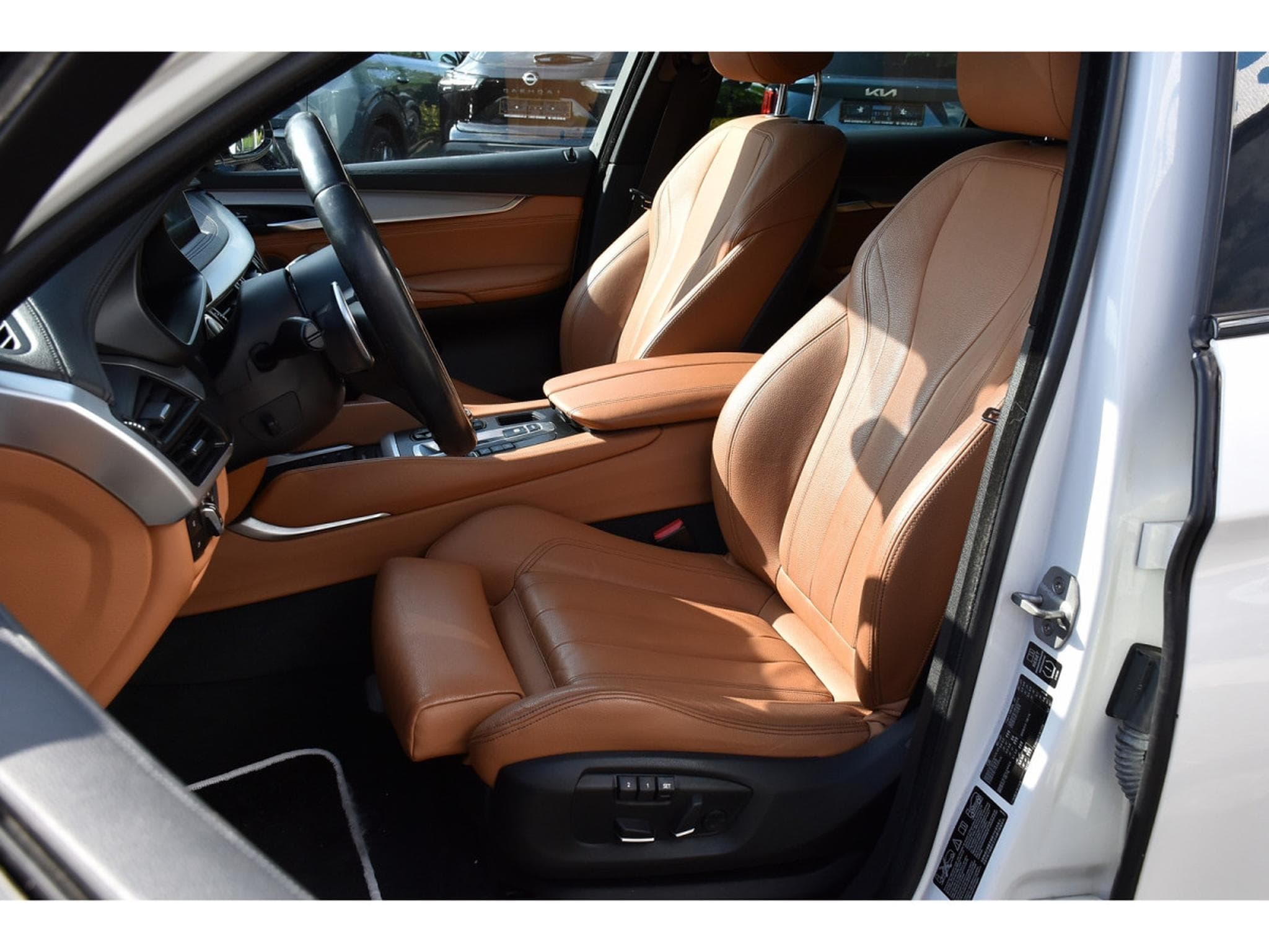 BMW X6 3.0 dAS xDrive30 CUIR MEMO TO HUD HARMAN CAM360 (2015) - Photo 9