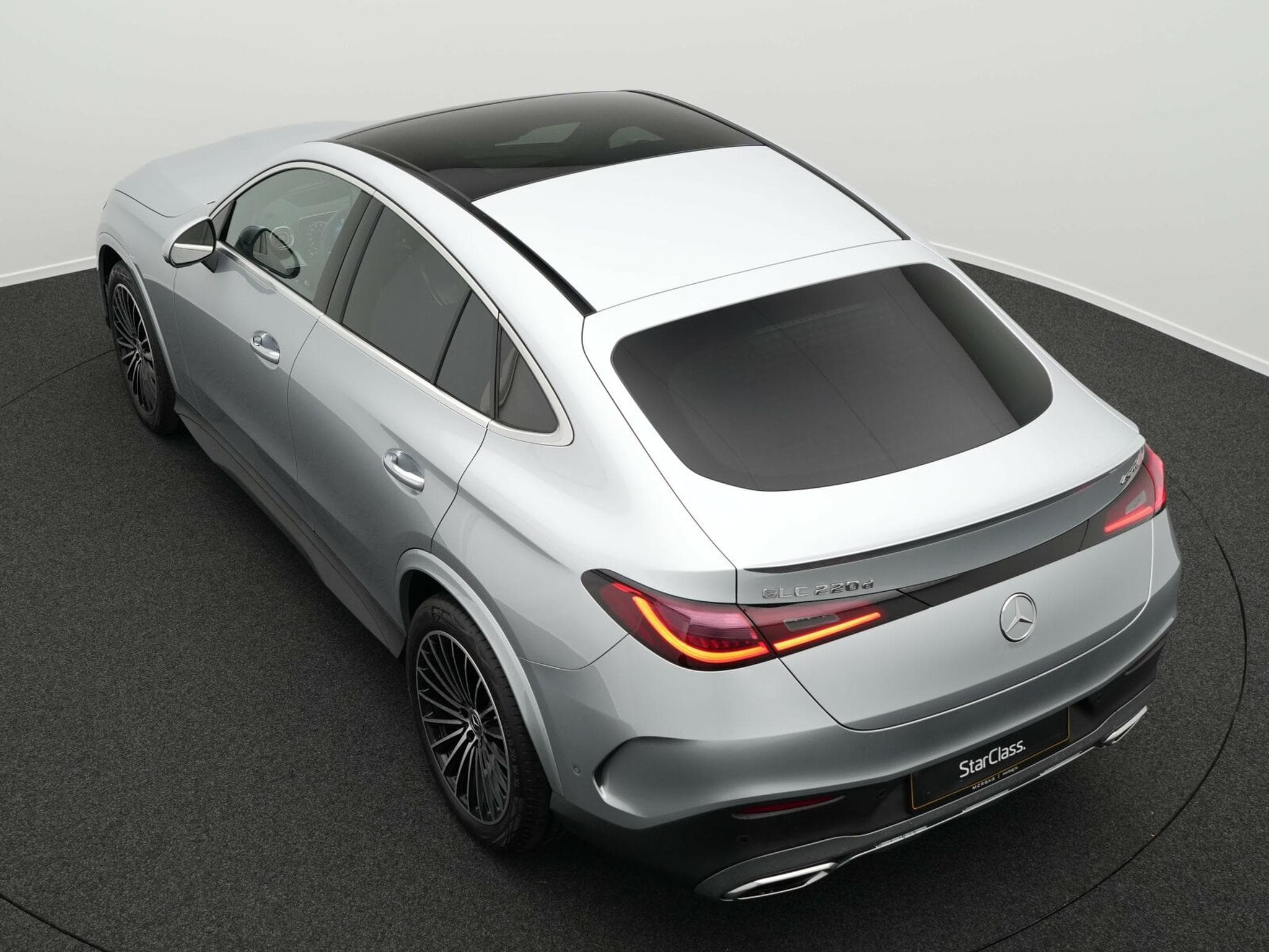 Mercedes GLC 220 d 4MATIC Coupé Multi+AHK+Distr+360 (2024) - Foto 11