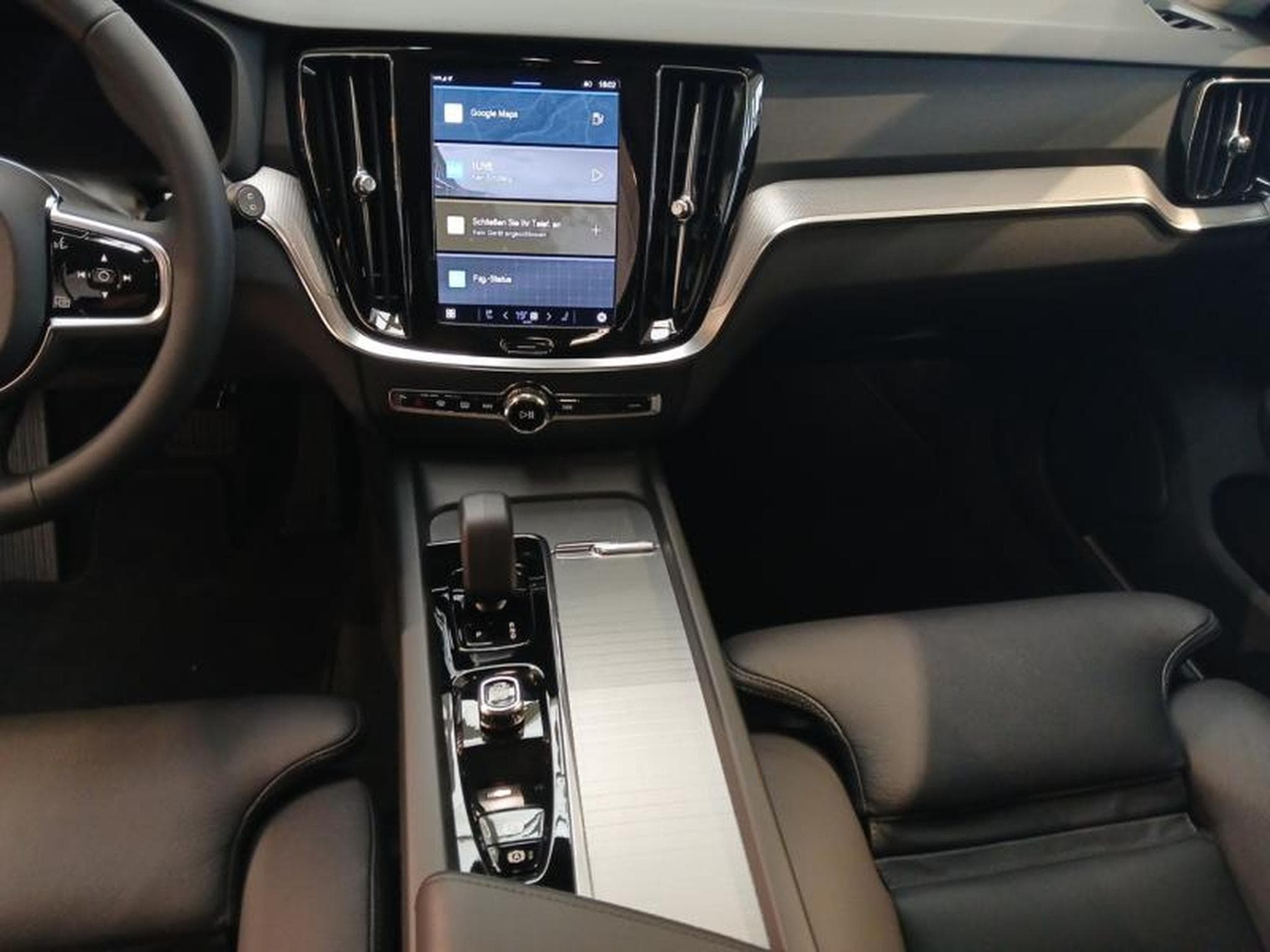 Volvo V60 B4 Plus Dark / Diesel (2023) - Foto 11