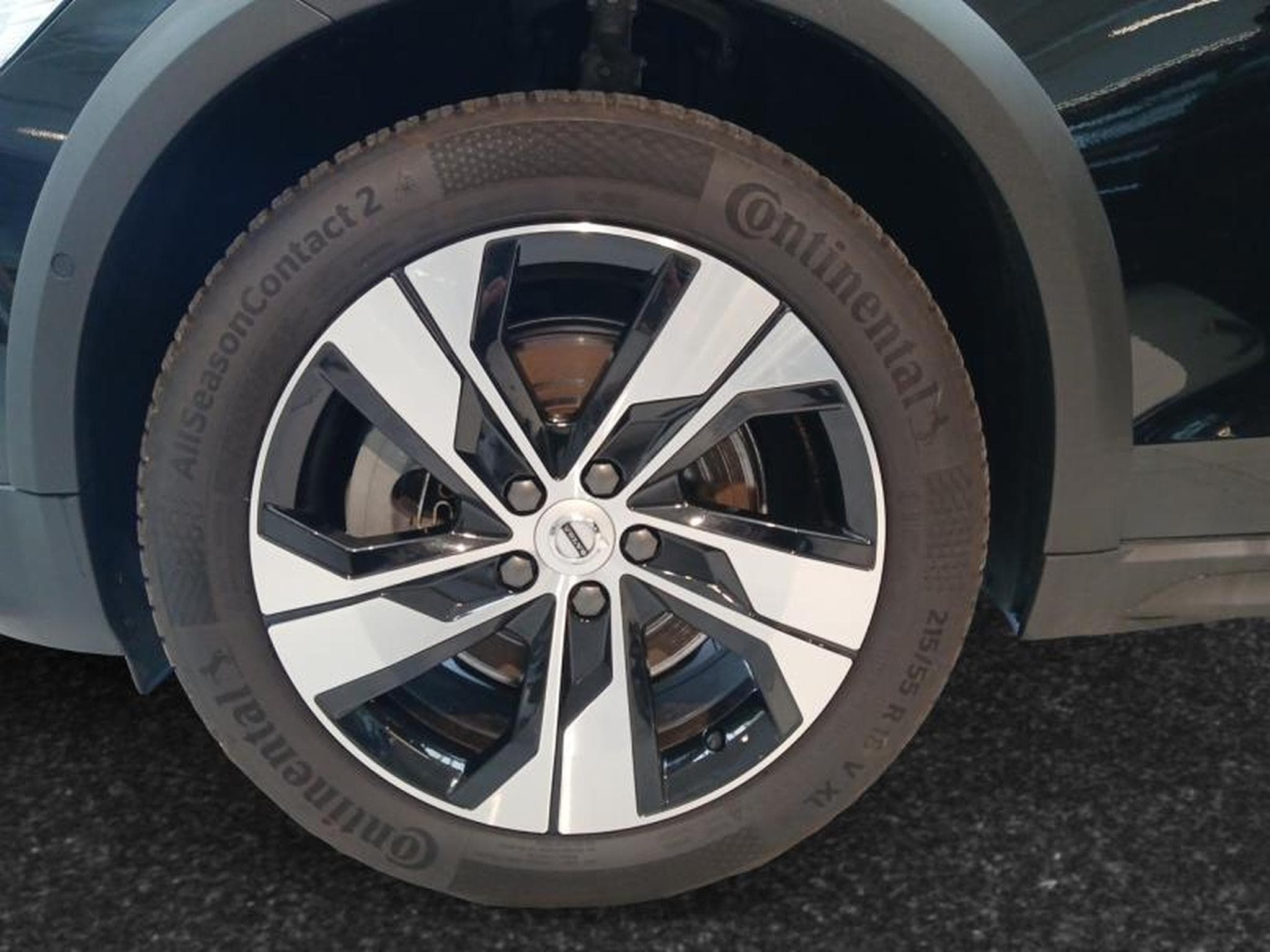 Volvo V60 B4 Plus Dark / Diesel (2023) - Foto 14