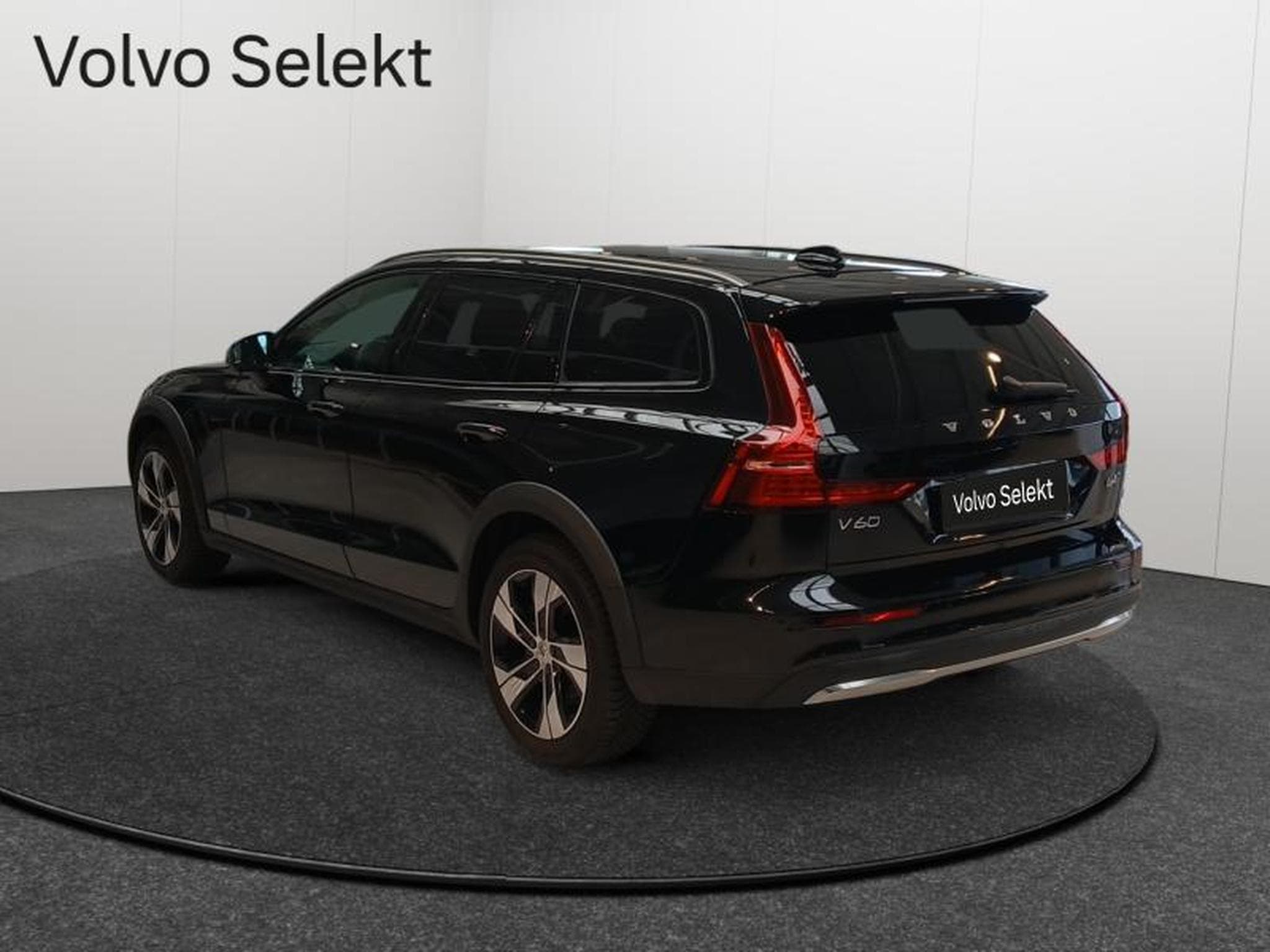 Volvo V60 B4 Plus Dark / Diesel (2023) - Foto 5