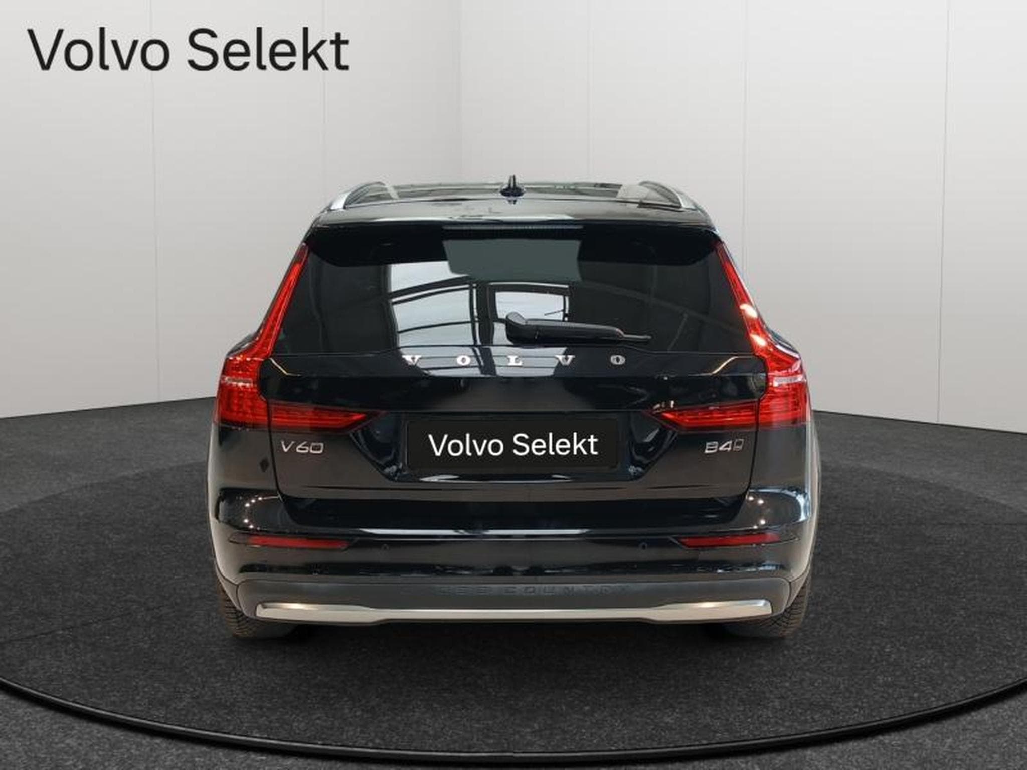 Volvo V60 B4 Plus Dark / Diesel (2023) - Foto 6