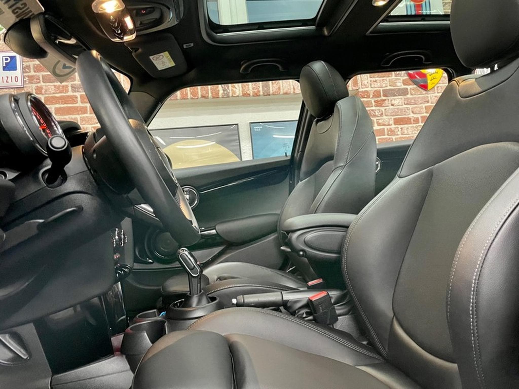 Mini Cooper Cooper 1.5 136cv Auto INSINGTON 5p Cuir/Navi/Pano (2020) - Photo 5