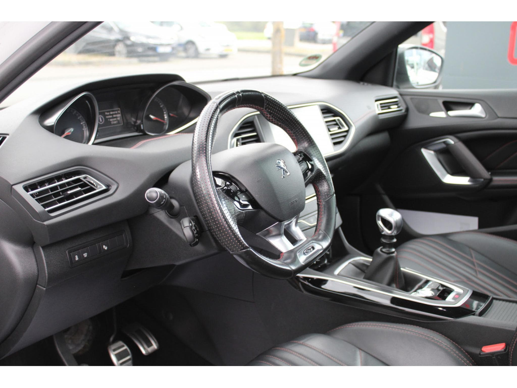 Peugeot 308 SW GT 205 PANO CUIR NAVI (2016) - Foto 8