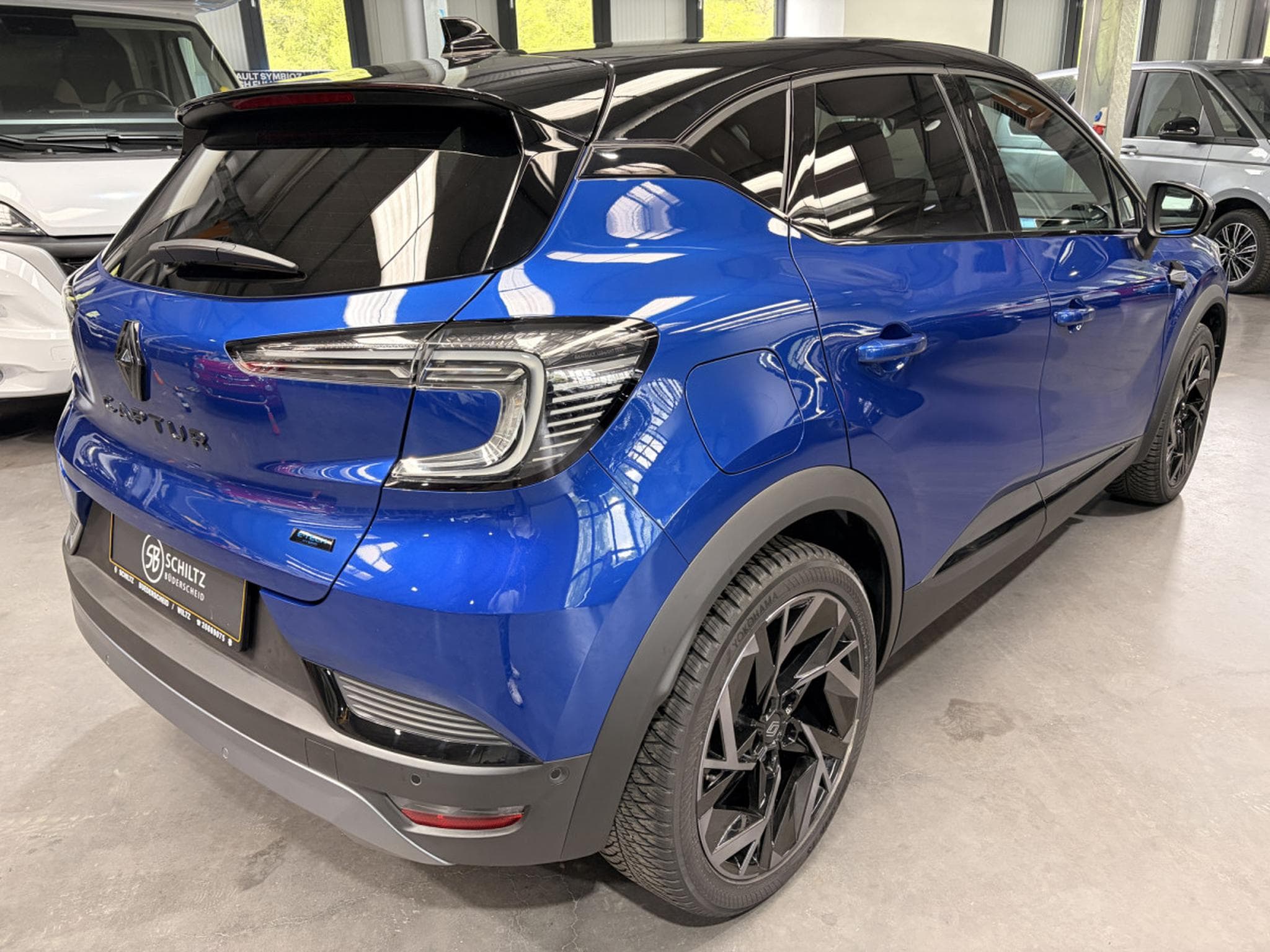 Renault Captur 1.6 TCe Esprit Alpine E-Tech EDC (2025) - Photo 3