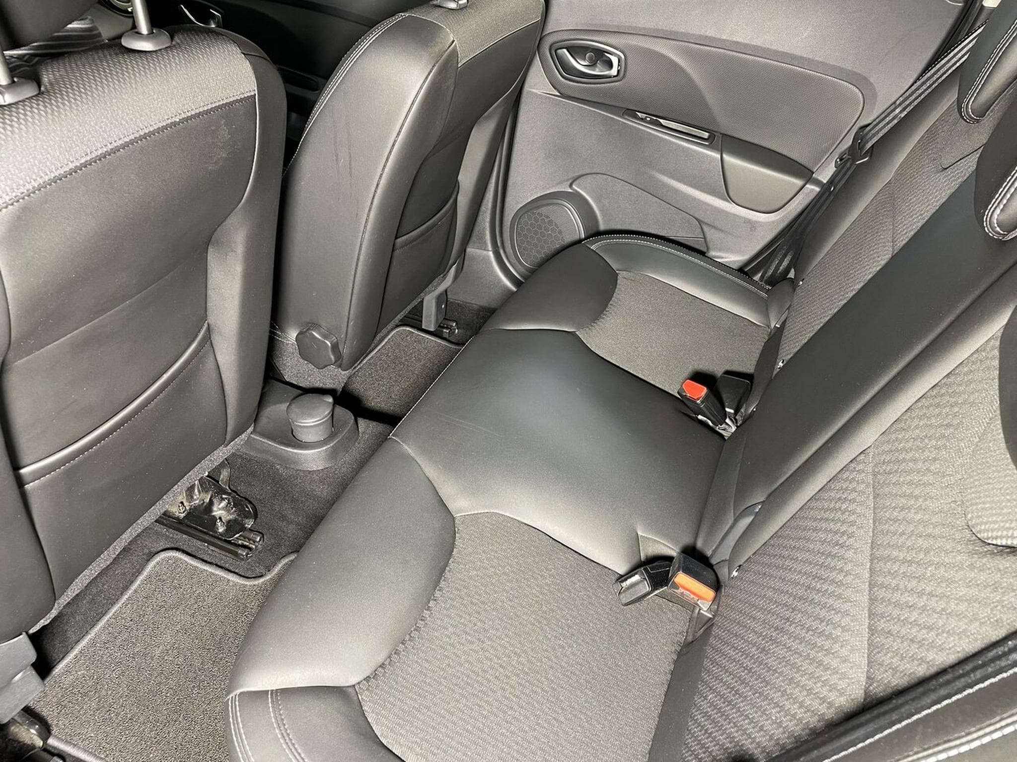 Renault Clio IV 1.5 DCI 90 INTENS GPS (2017) - Photo 13
