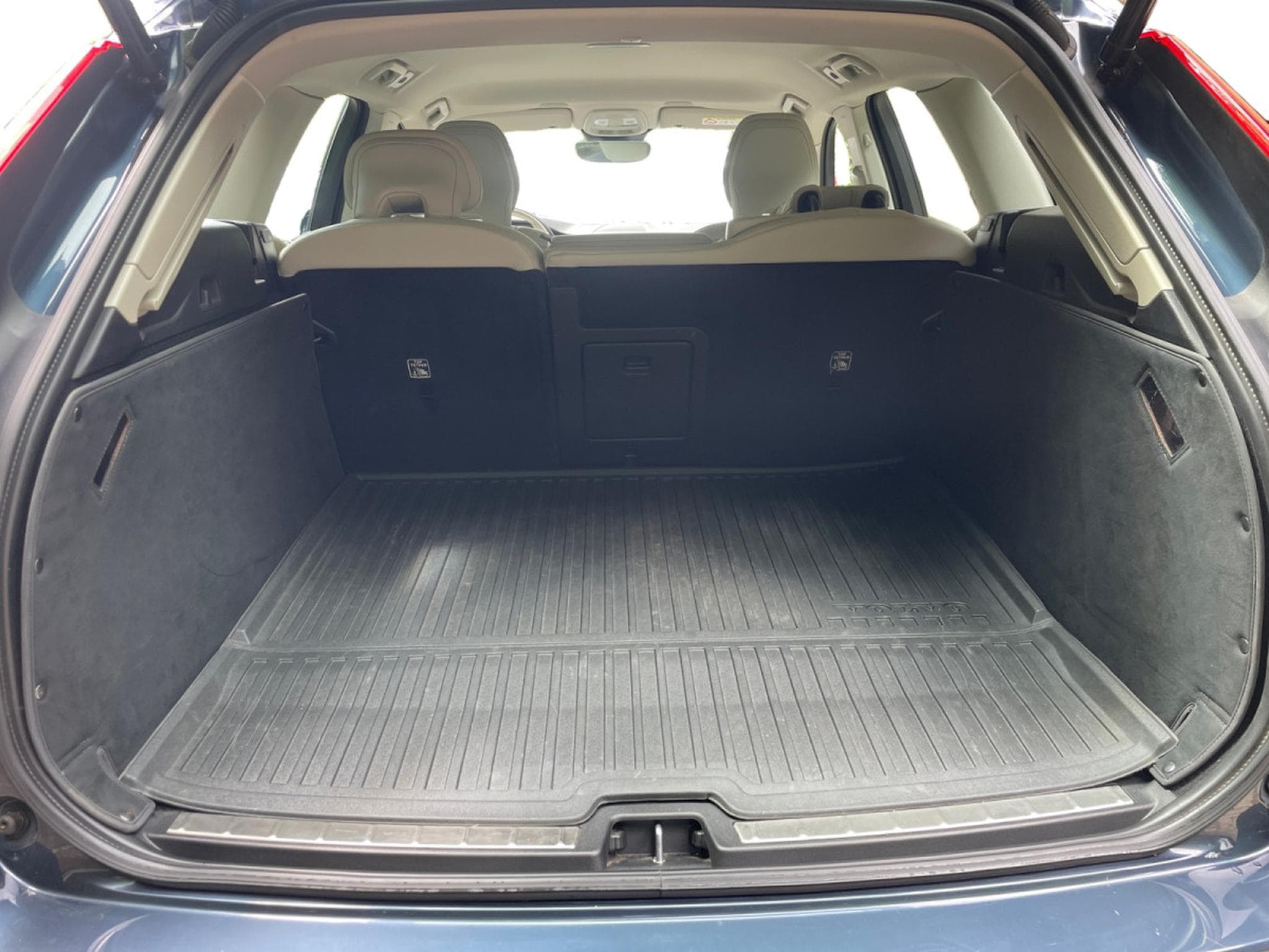 Volvo XC60 2.0 B4 MHEV Ultimate Bright (2021) - Foto 11