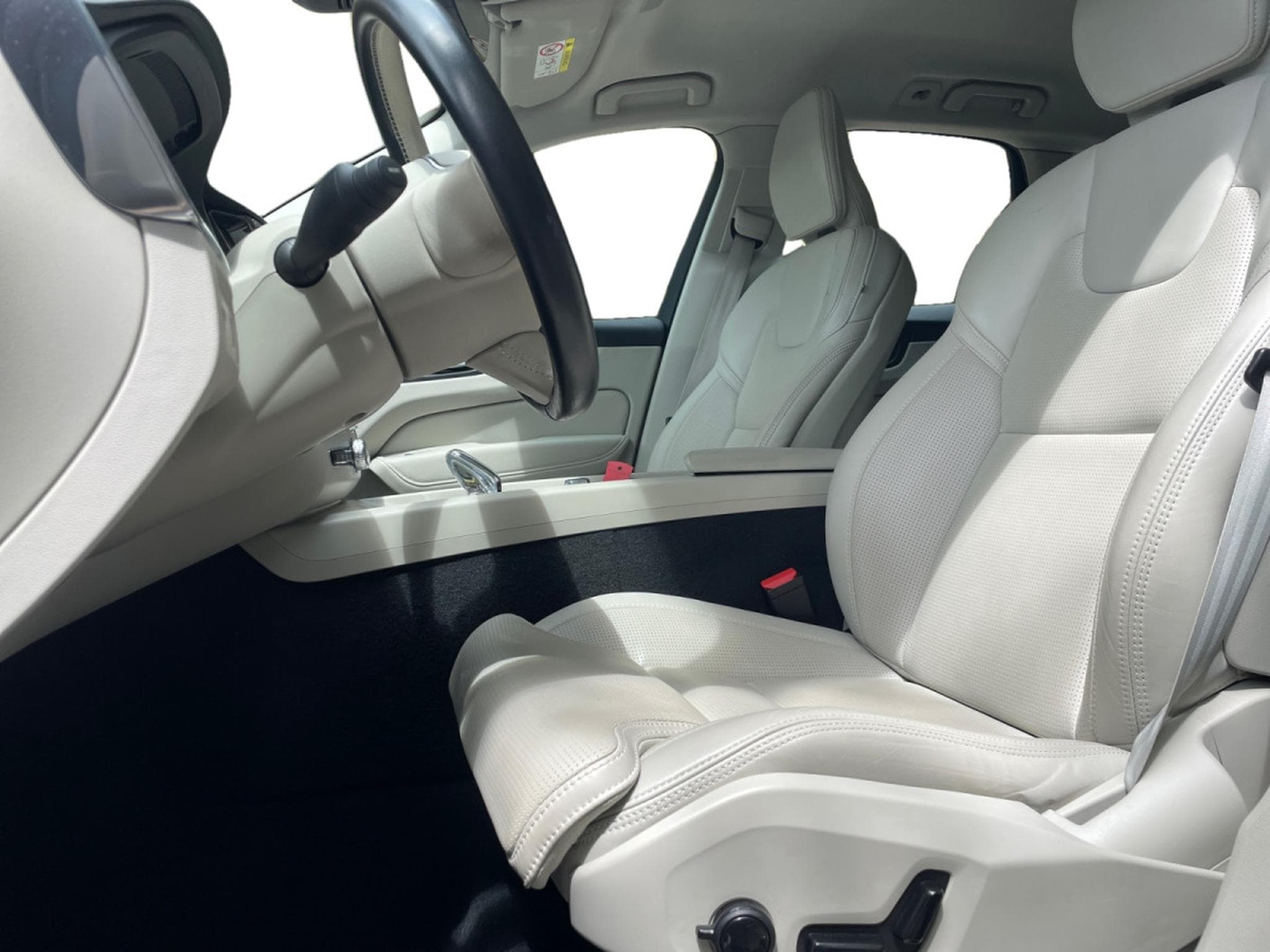 Volvo XC60 2.0 B4 MHEV Ultimate Bright (2021) - Foto 6
