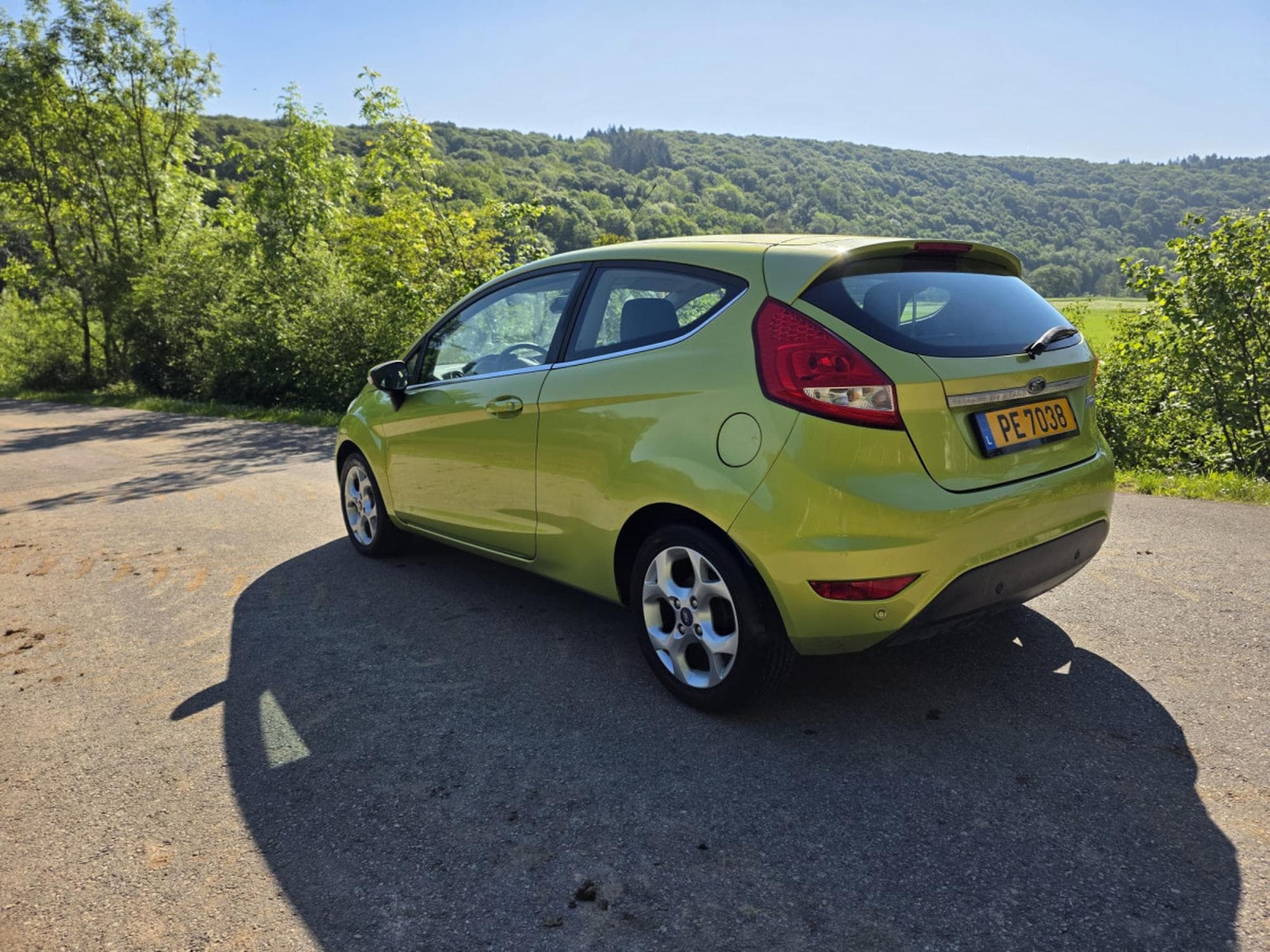 Ford Fiesta 1.4 Titanium (2010) - Photo 4