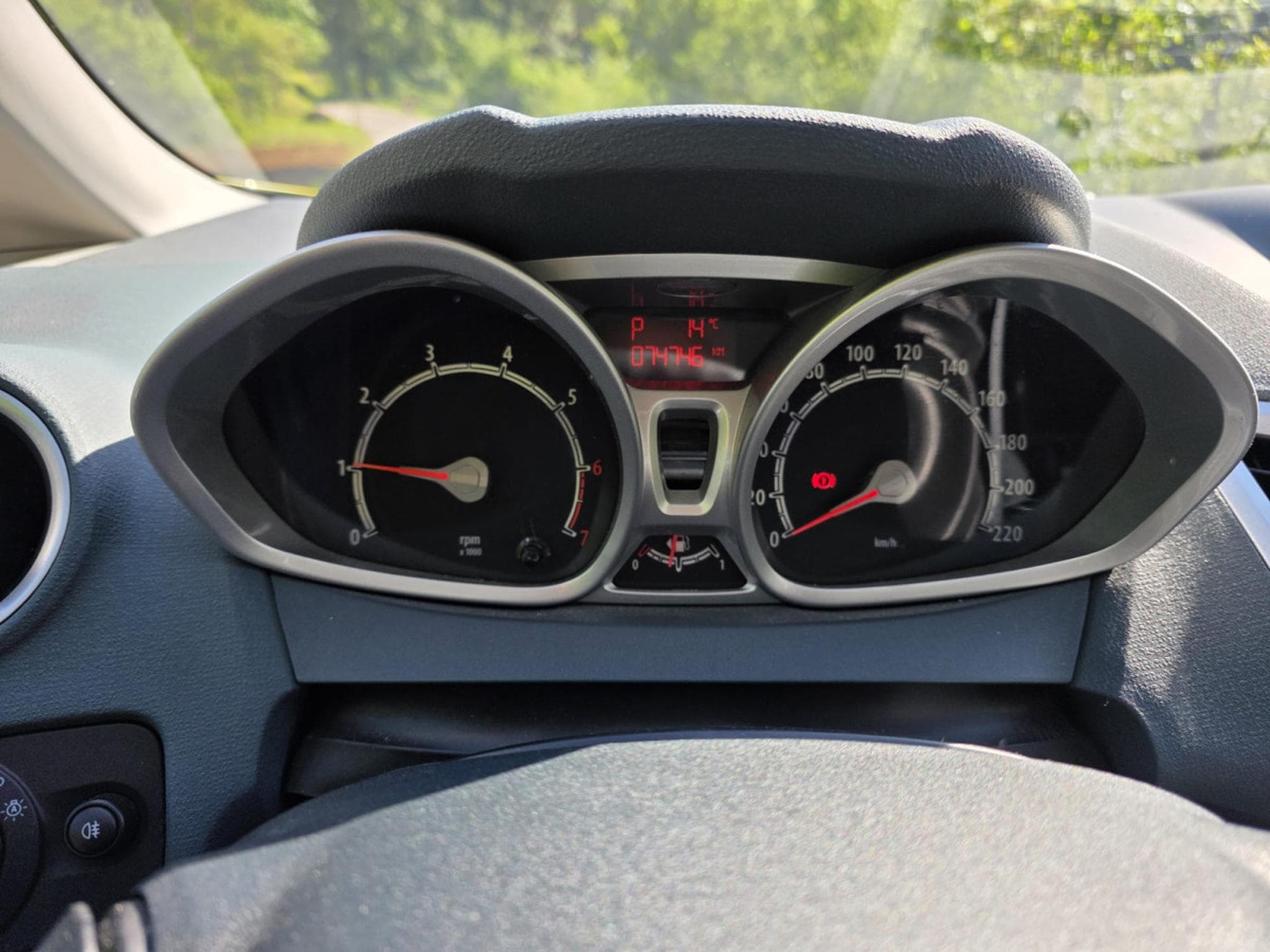 Ford Fiesta 1.4 Titanium (2010) - Photo 7
