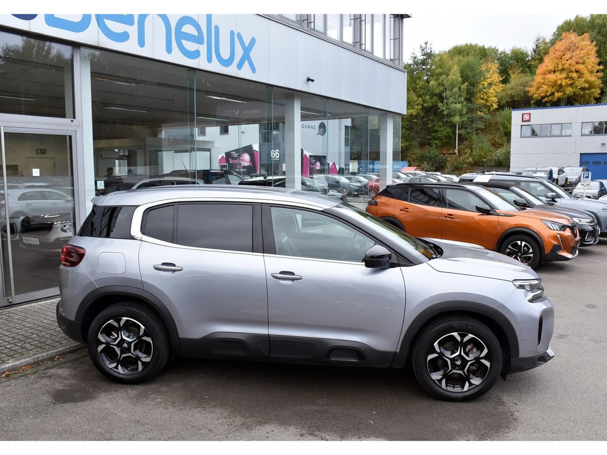 Citroën C5 Aircross 1.2 PureTech 130 Shine CUIR ACC SIDE GPS CAM 1° MAIN (2024) - Foto 3