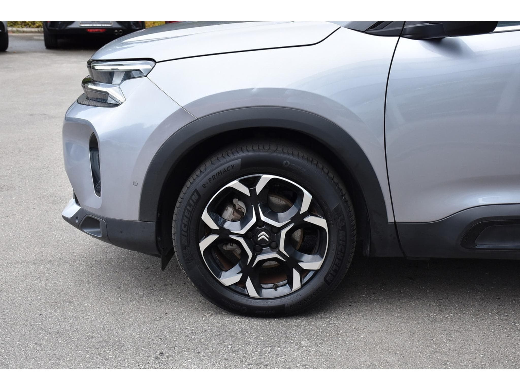 Citroën C5 Aircross 1.2 PureTech 130 Shine CUIR ACC SIDE GPS CAM 1° MAIN (2024) - Foto 5