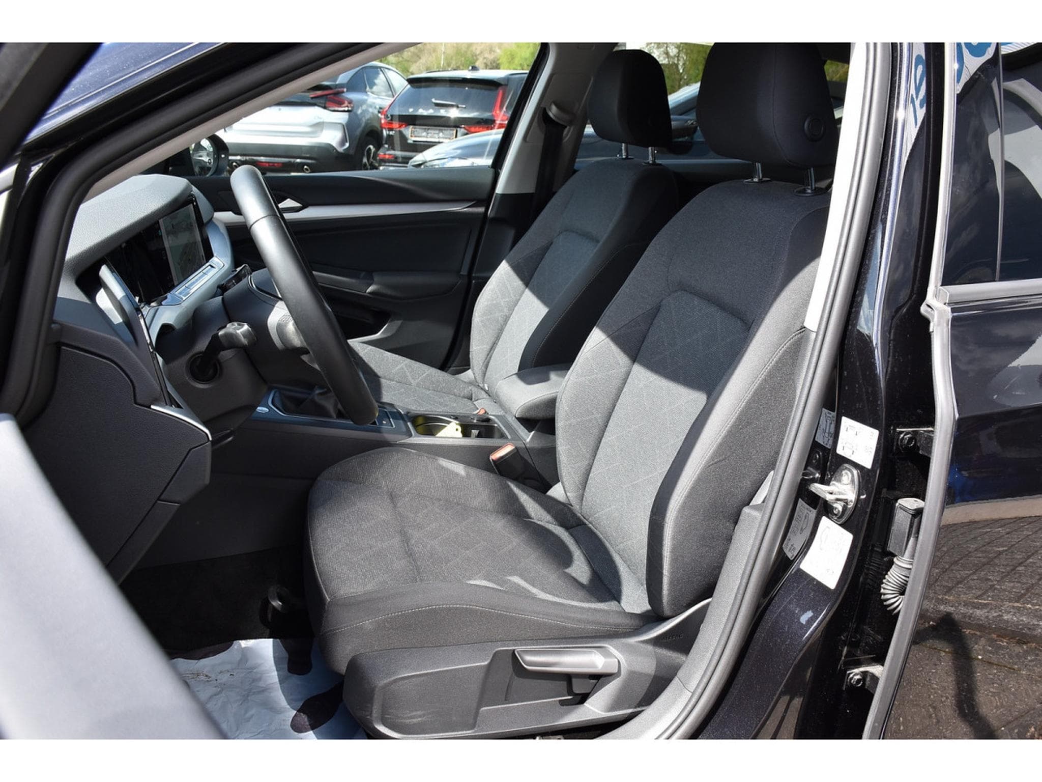 VW Golf 1.5 TSI ACC LANE SIDE GPS SG CHFF CAM 1° MAIN (2022) - Foto 6