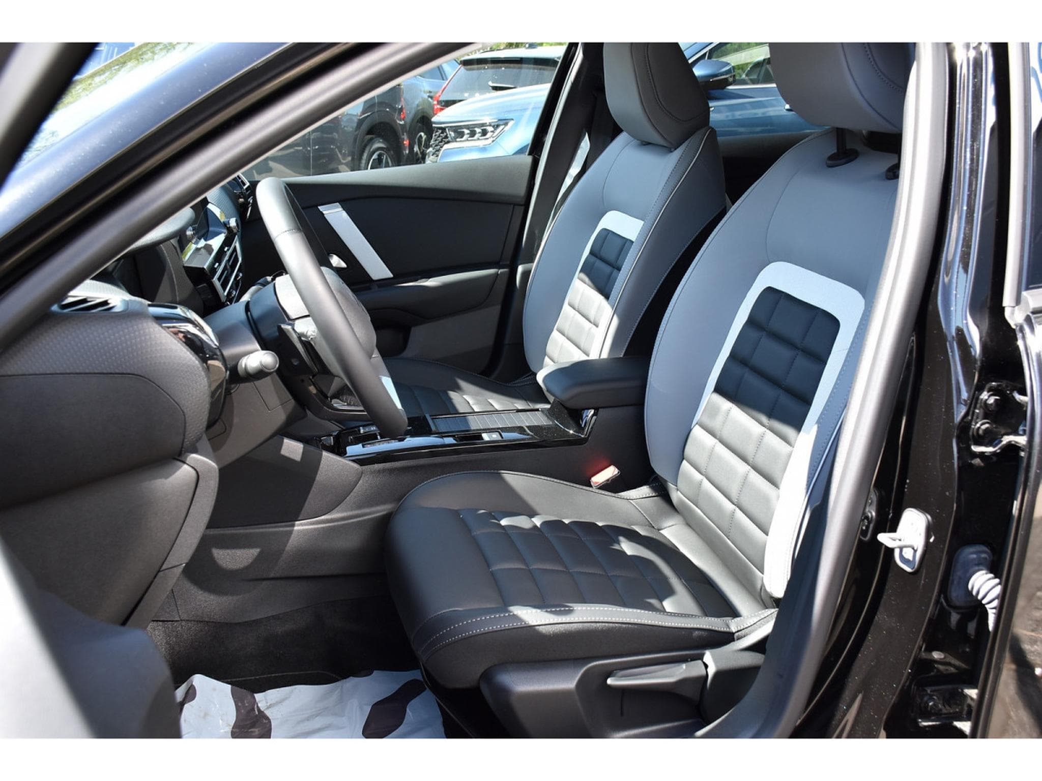 Citroën C4 1.2 PureTech 130 EAT8 MAX ACC HUD LANE SIDE CAM360 NEUVE (2025) - Foto 6