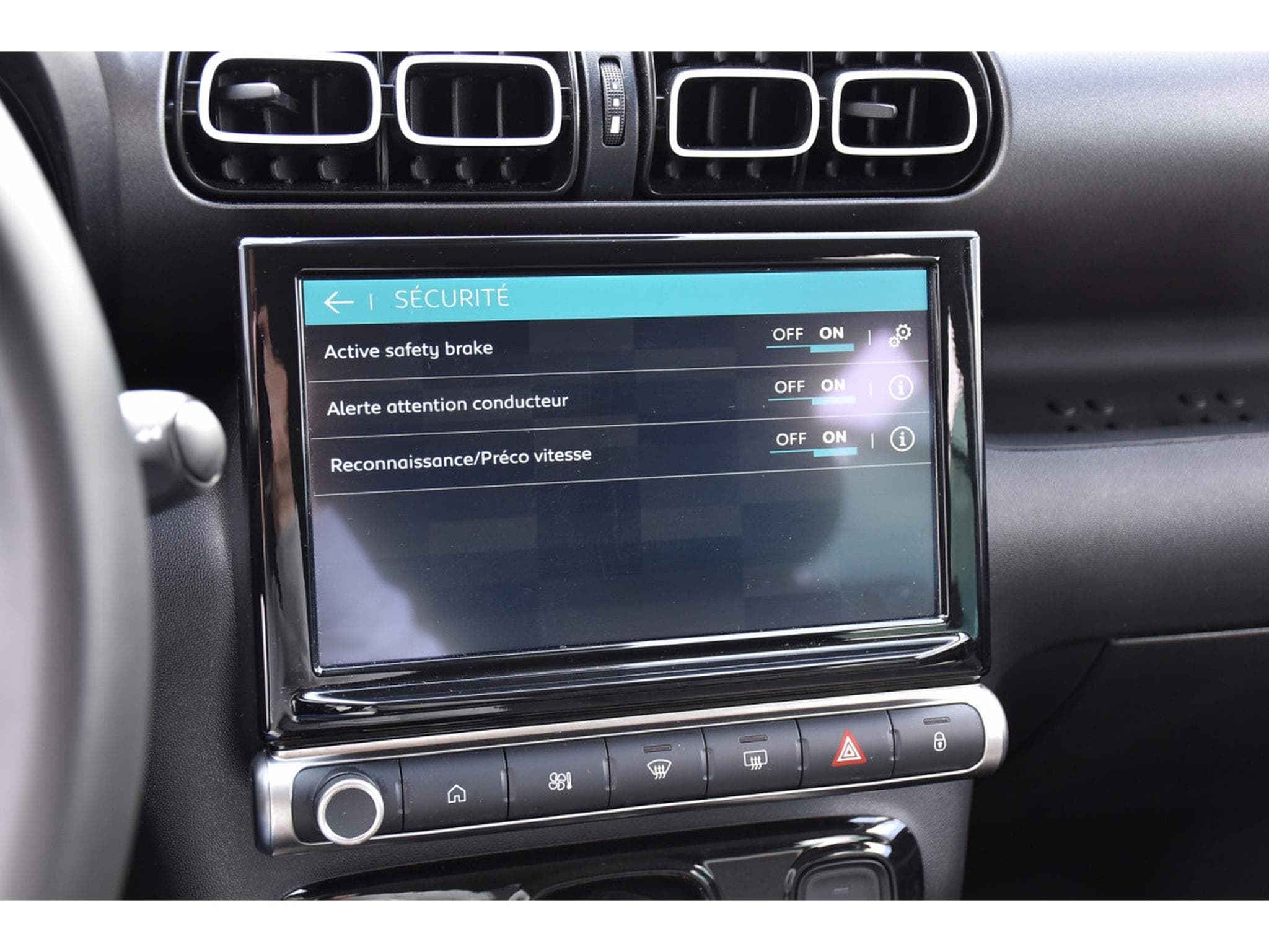 Citroën C3 Aircross 1.2 PureTech 110 MAX REGUL GPS LANE HUD GRIP CAM JA17 1°MAIN (2024) - Foto 14