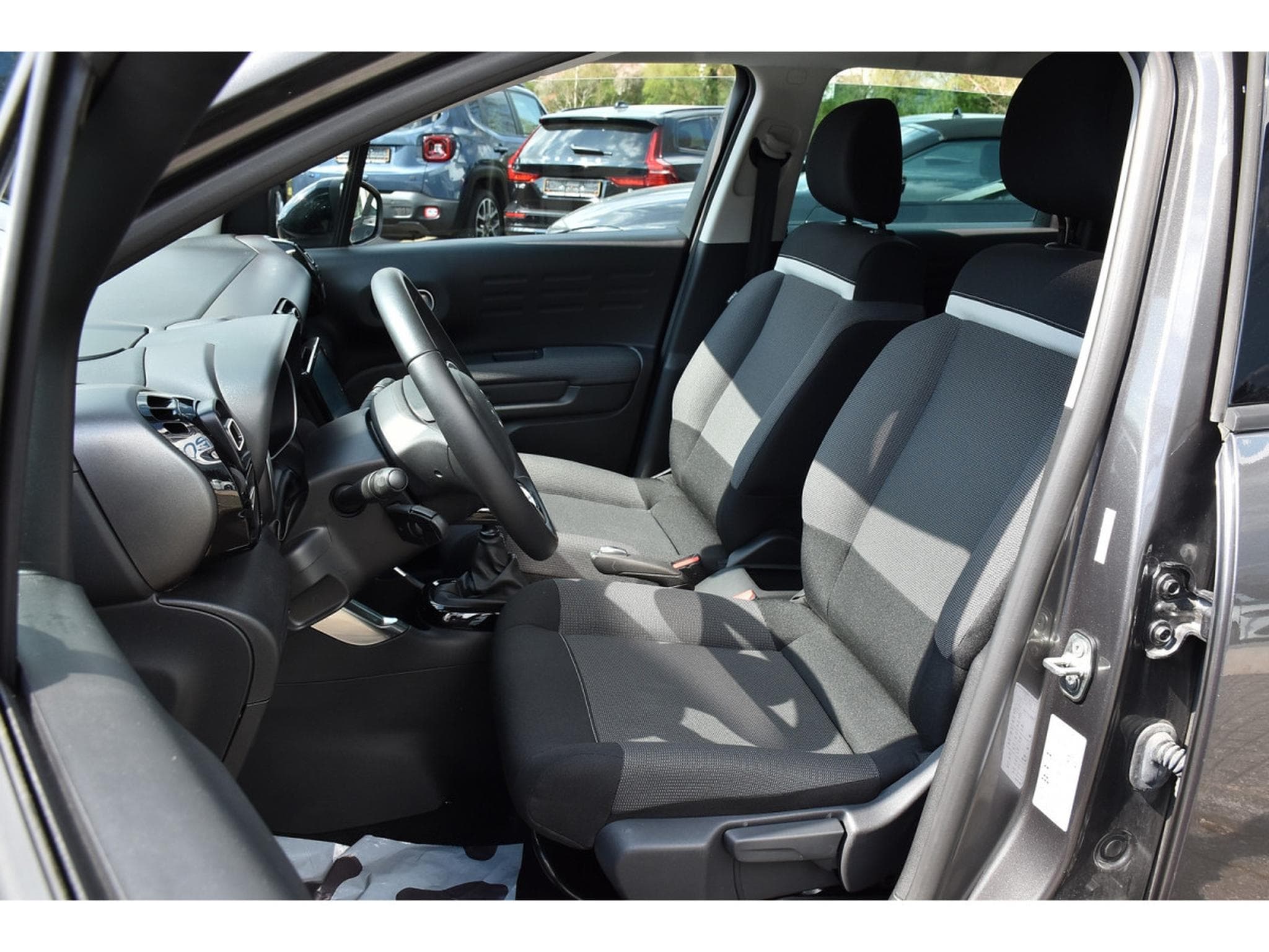 Citroën C3 Aircross 1.2 PureTech 110 MAX REGUL GPS LANE HUD GRIP CAM JA17 1°MAIN (2024) - Foto 6