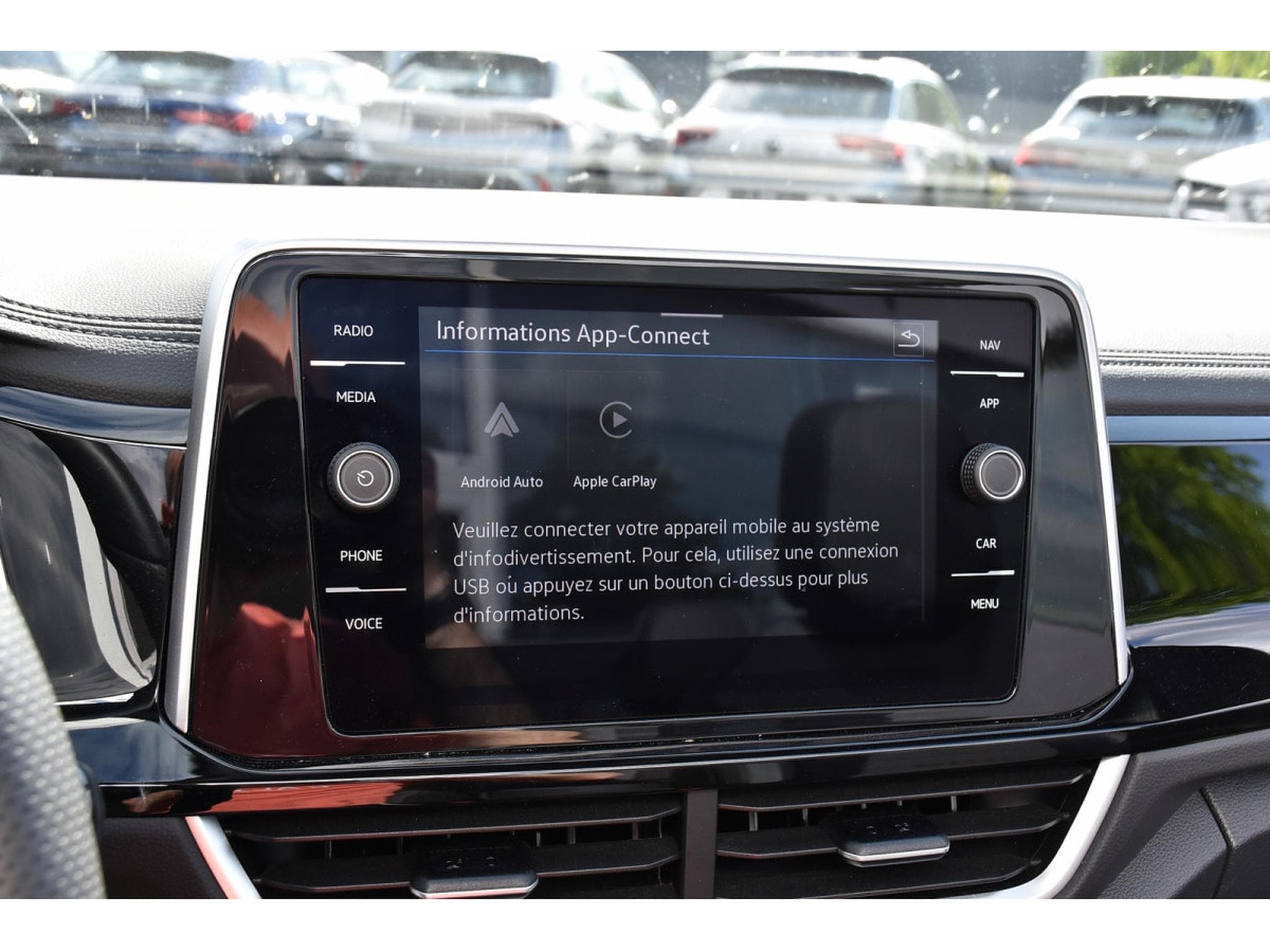 VW T-Roc Cabrio 1.5 TSI R-Line DSG ACC TRAVEL SIDE GPS PARK 1° MAIN (2025) - Foto 15
