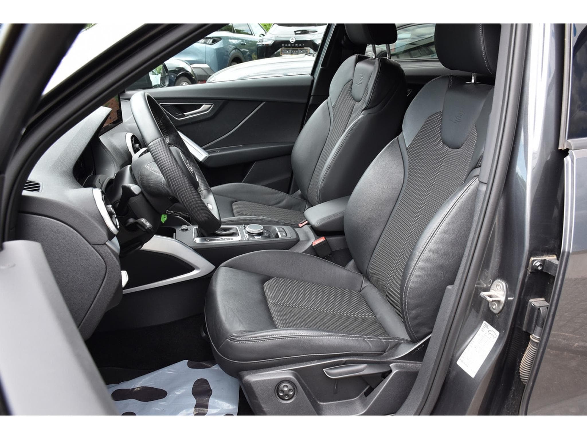 Audi Q2 35 TFSI S-Line S-Tronic REGUL GPS CAM LED 1° MAIN (2022) - Foto 6