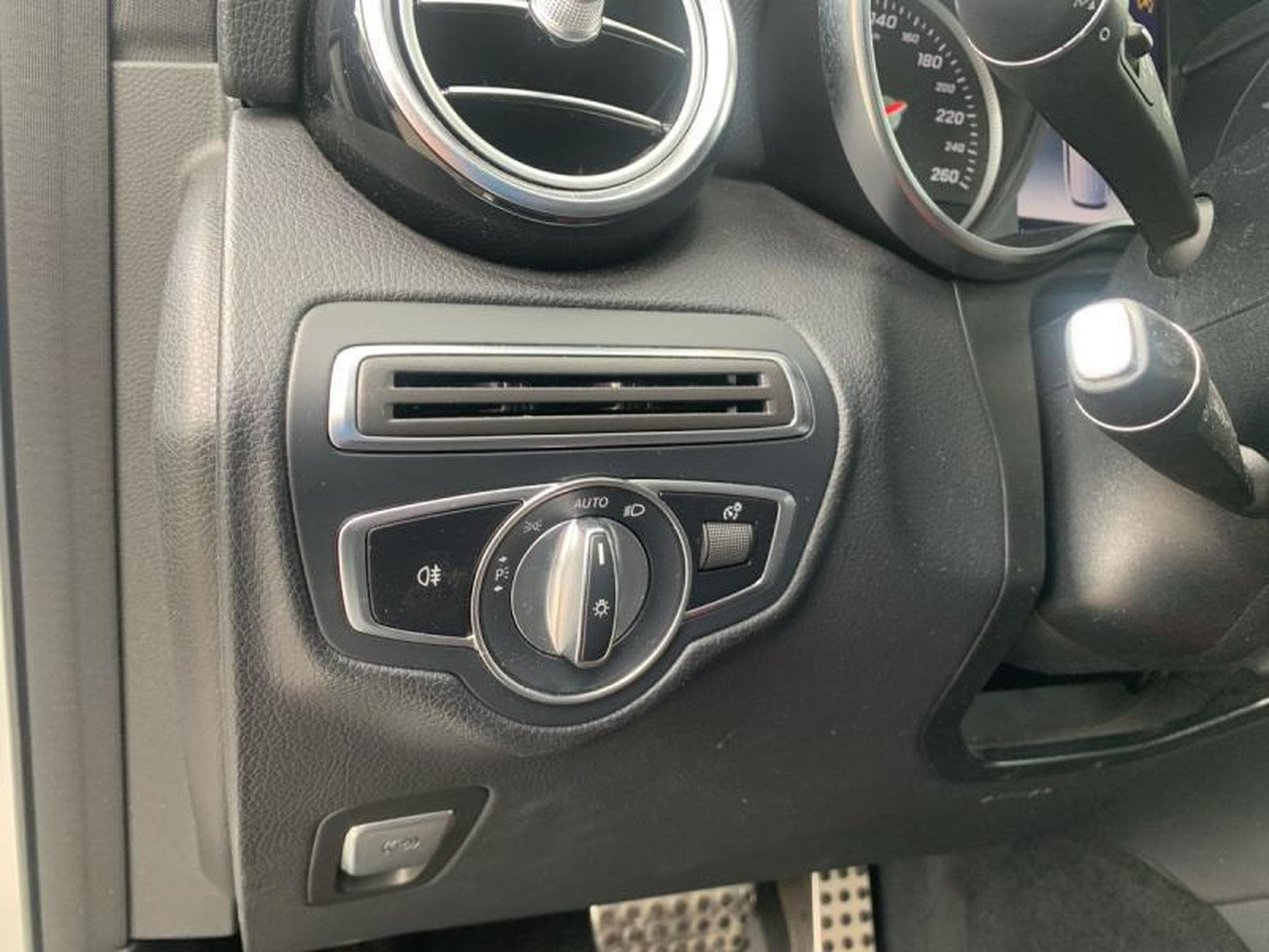 Mercedes GLC 220 220 d 4MATIC (2019) - Photo 17