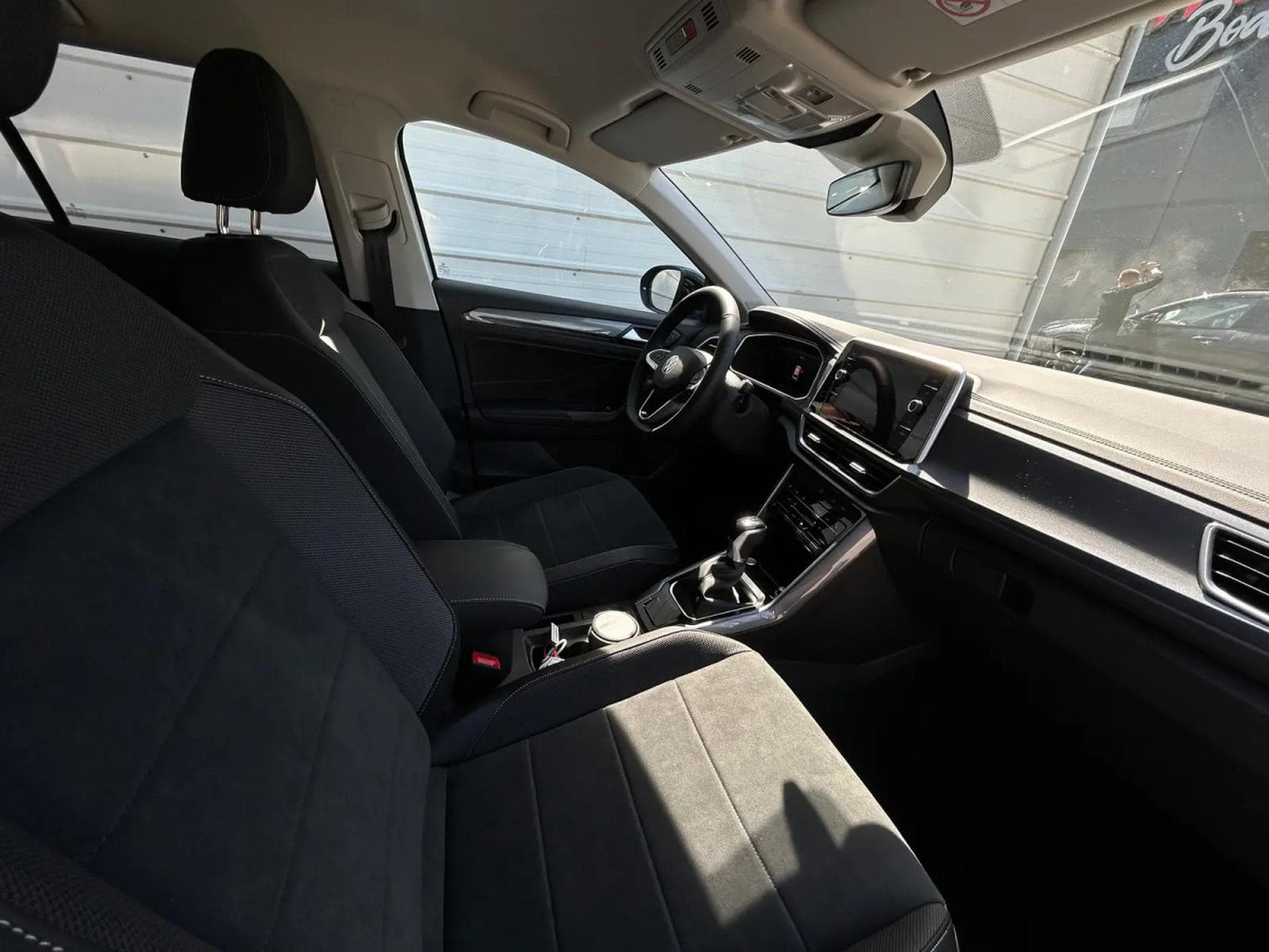 VW T-Roc 1.5 TSi 150 DSG Style (2026) - Foto 8