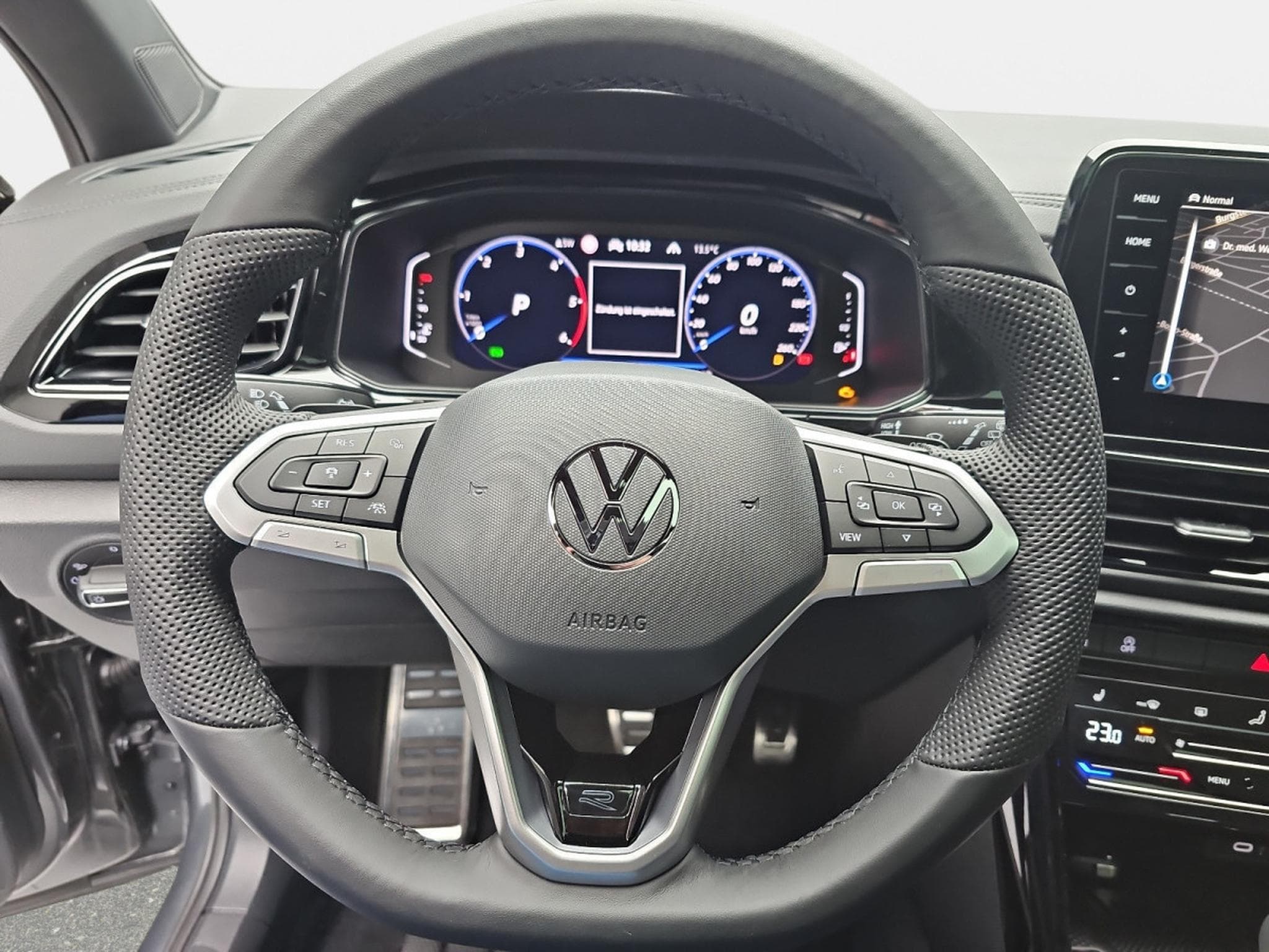 VW T-Roc 2.0 TDi DSG 150 R-Line (2025) - Foto 12