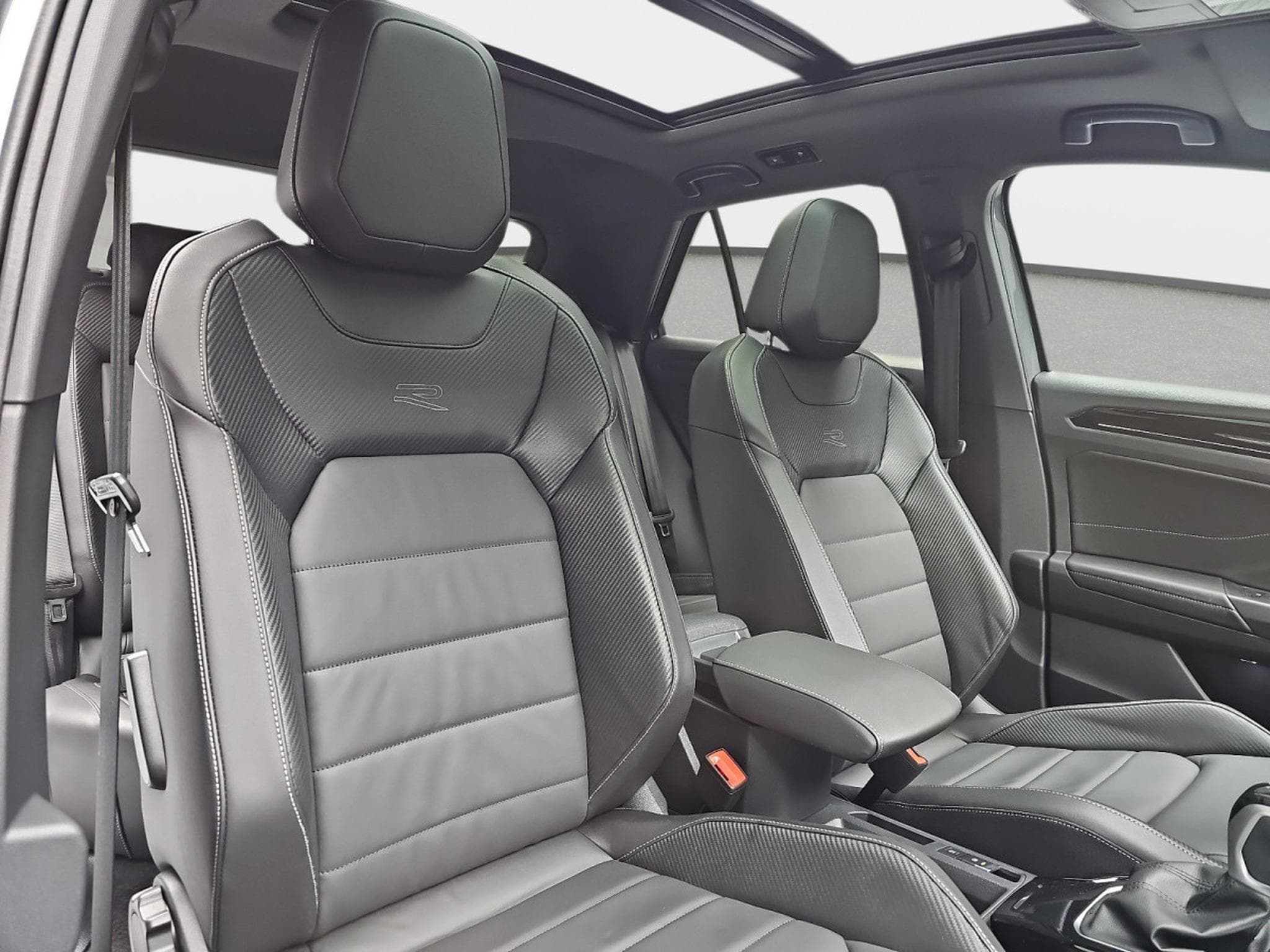 VW T-Roc 2.0 TDi DSG 150 R-Line (2025) - Foto 14