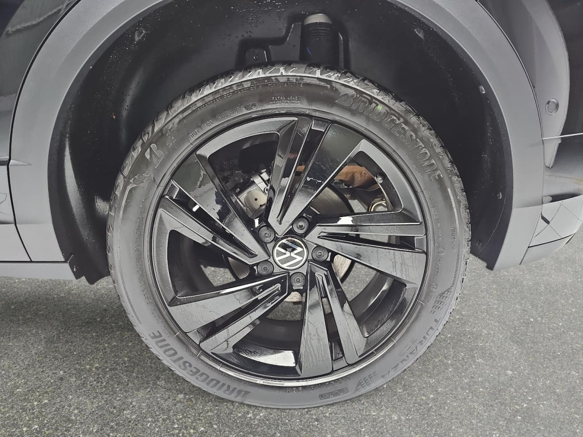 VW T-Roc 2.0 TDi DSG 150 R-Line (2025) - Foto 6