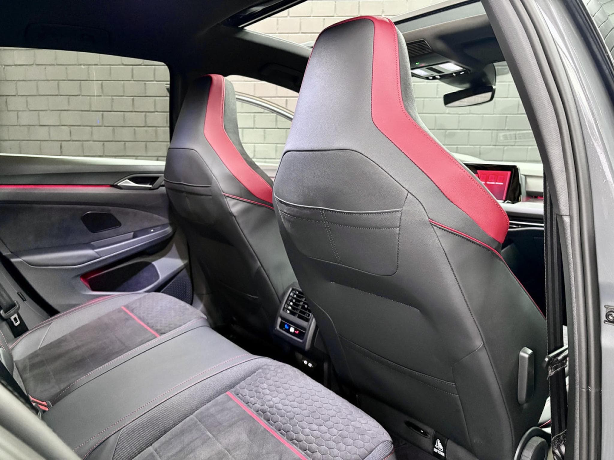 VW Golf GTI Clubsport 2.0 TSI 300 CV DSG7 *Matrix* *Toit Ouvrant* *H (2024) - Foto 19