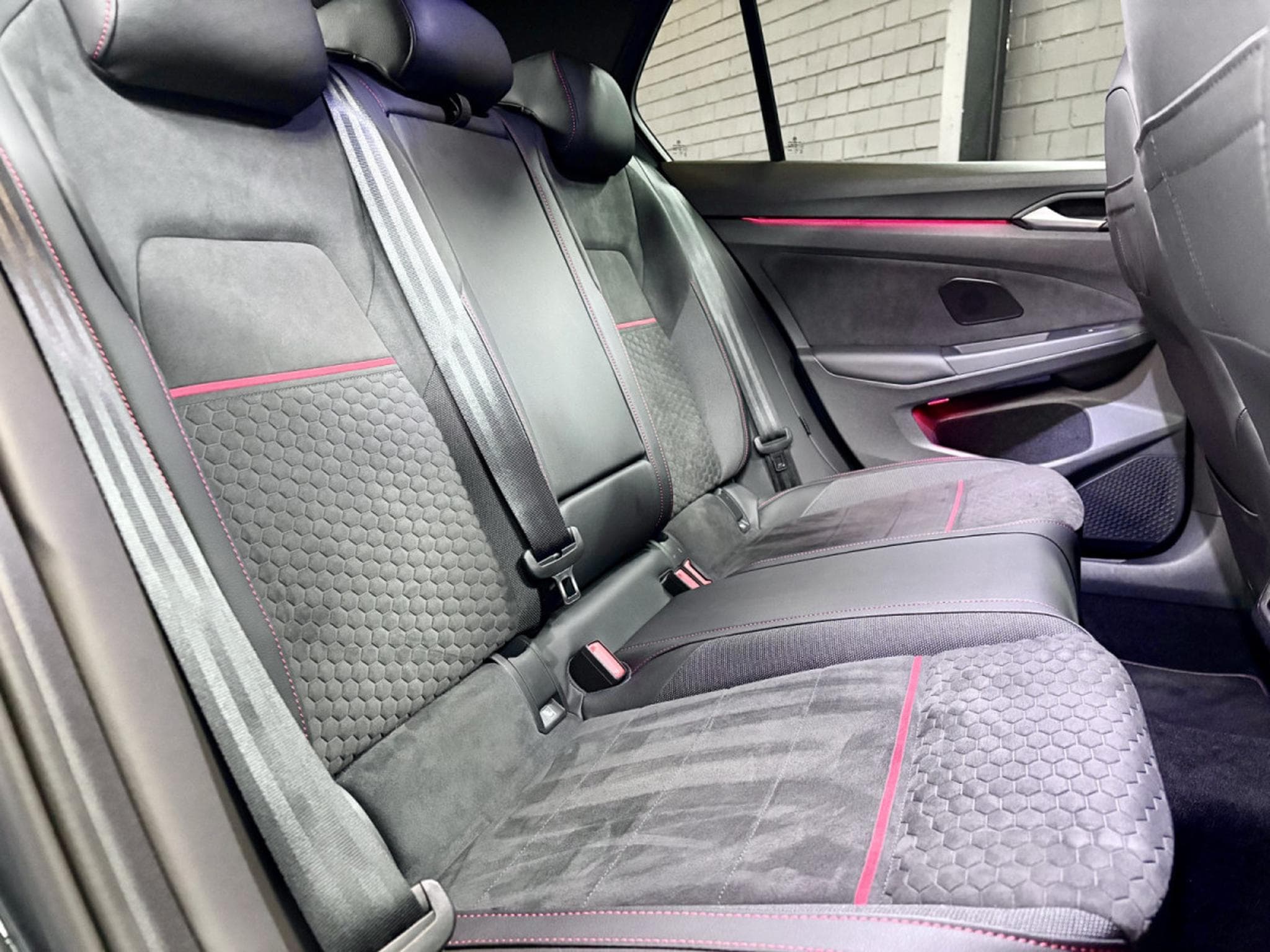 VW Golf GTI Clubsport 2.0 TSI 300 CV DSG7 *Matrix* *Toit Ouvrant* *H (2024) - Foto 20