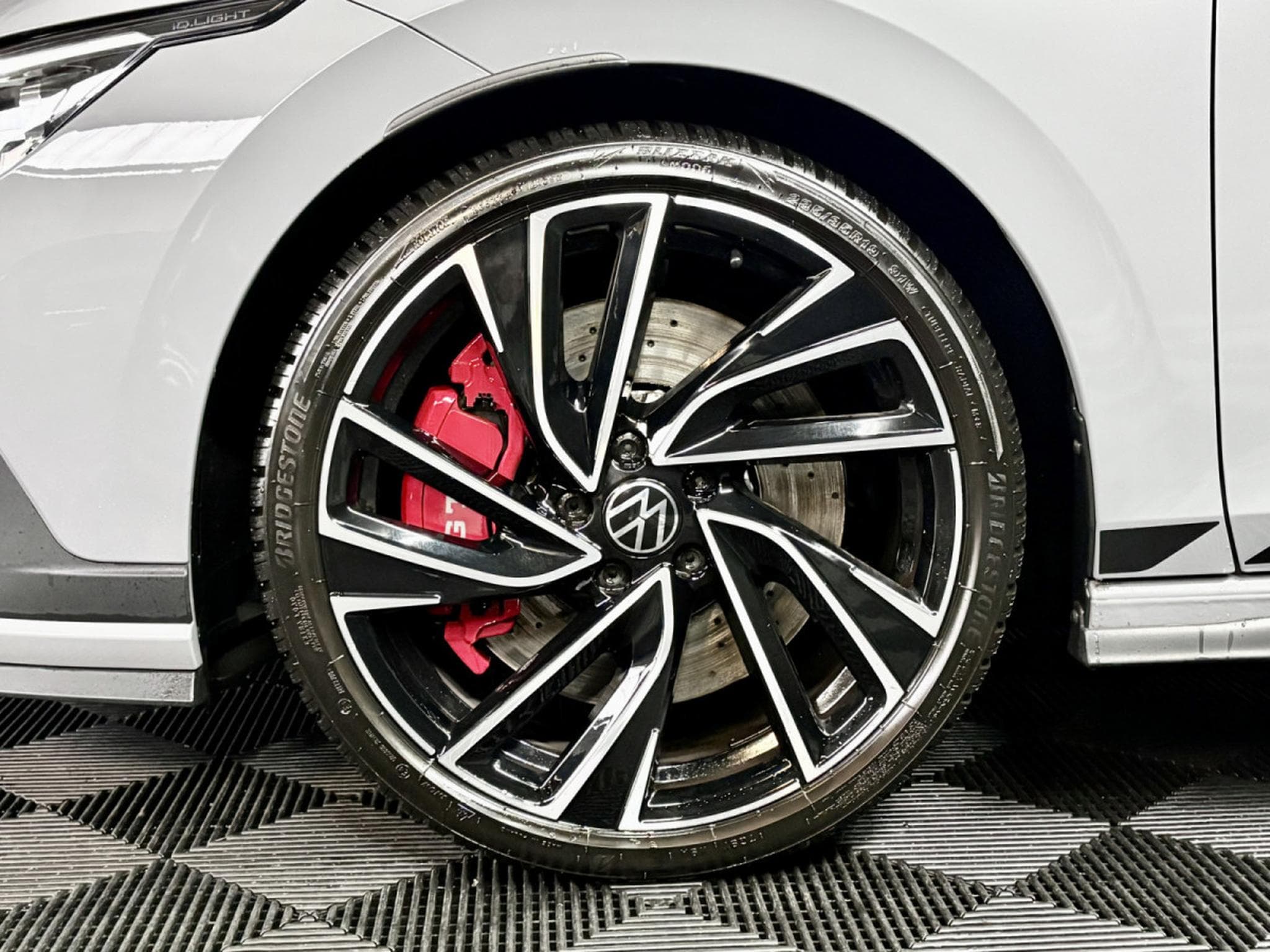 VW Golf GTI Clubsport 2.0 TSI 300 CV DSG7 *Matrix* *Toit Ouvrant* *H (2024) - Foto 24