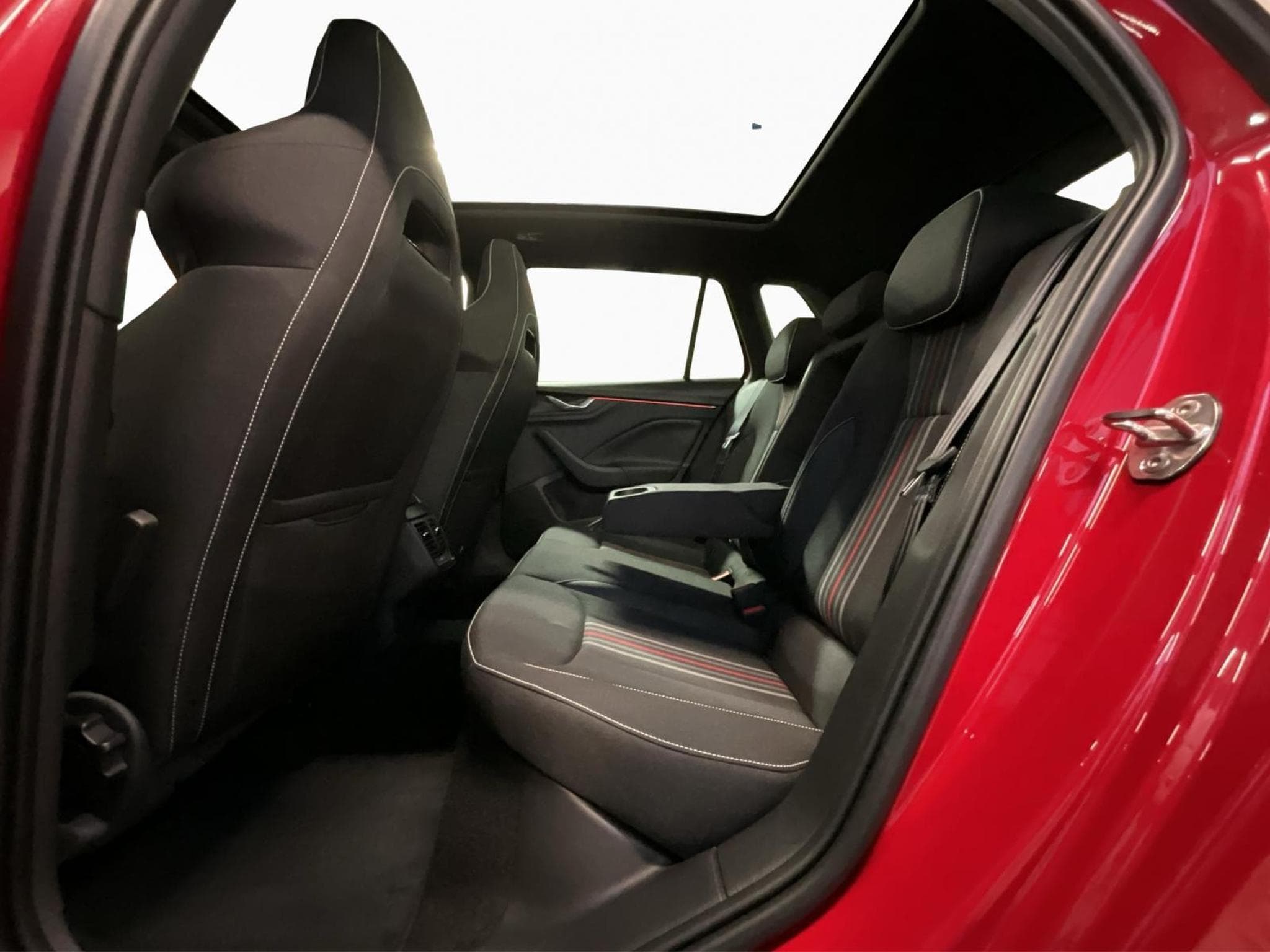 Skoda Kamiq Monte-Carlo+DSG+Pano+RearView (2025) - Photo 16