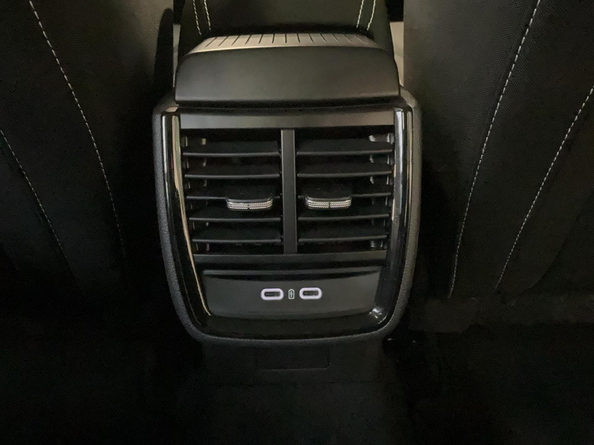 Skoda Kamiq Monte-Carlo+BVM+Pano+RearView (2025) - Photo 19