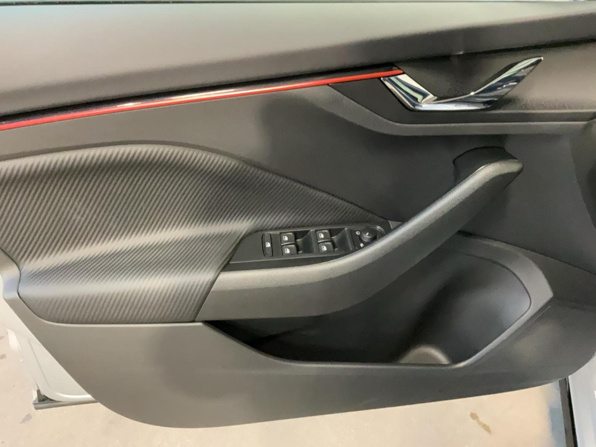 Skoda Scala Monte-Carlo+DSG+Pano+LED (2025) - Photo 10