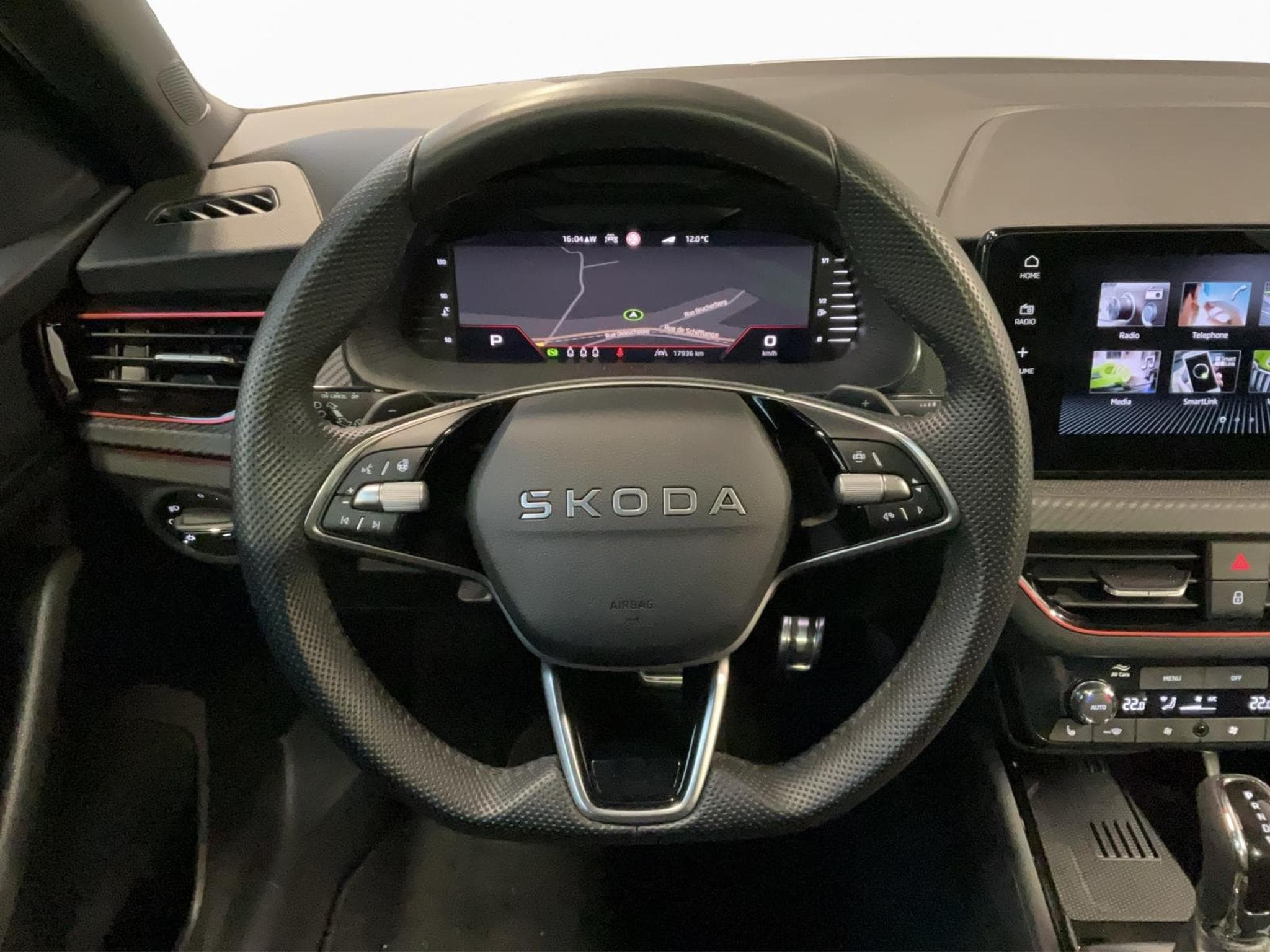 Skoda Scala Monte-Carlo+DSG+Pano+LED (2025) - Photo 12