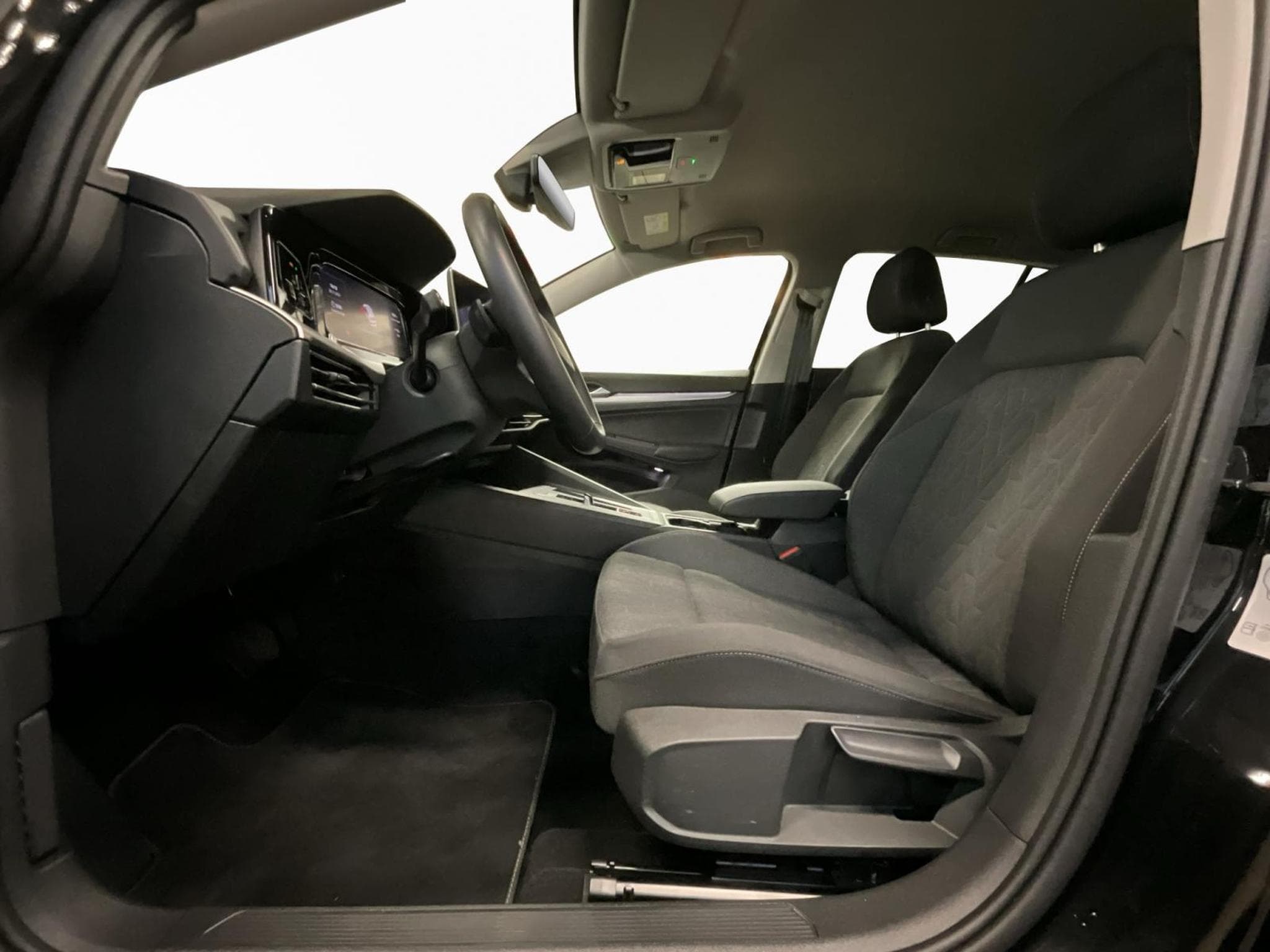 VW Golf Life+DSG+LED+NAVI (2025) - Photo 9