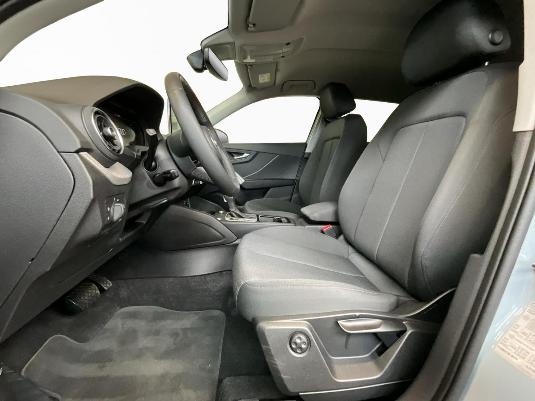Audi Q2 Advanced+S-Tronic+Led+P.Business (2025) - Photo 9