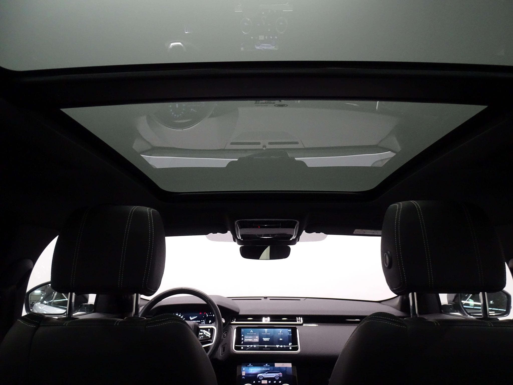 Land-Rover Range Rover Velar D200 R-Dynamic S AWD auto (2021) - Photo 10