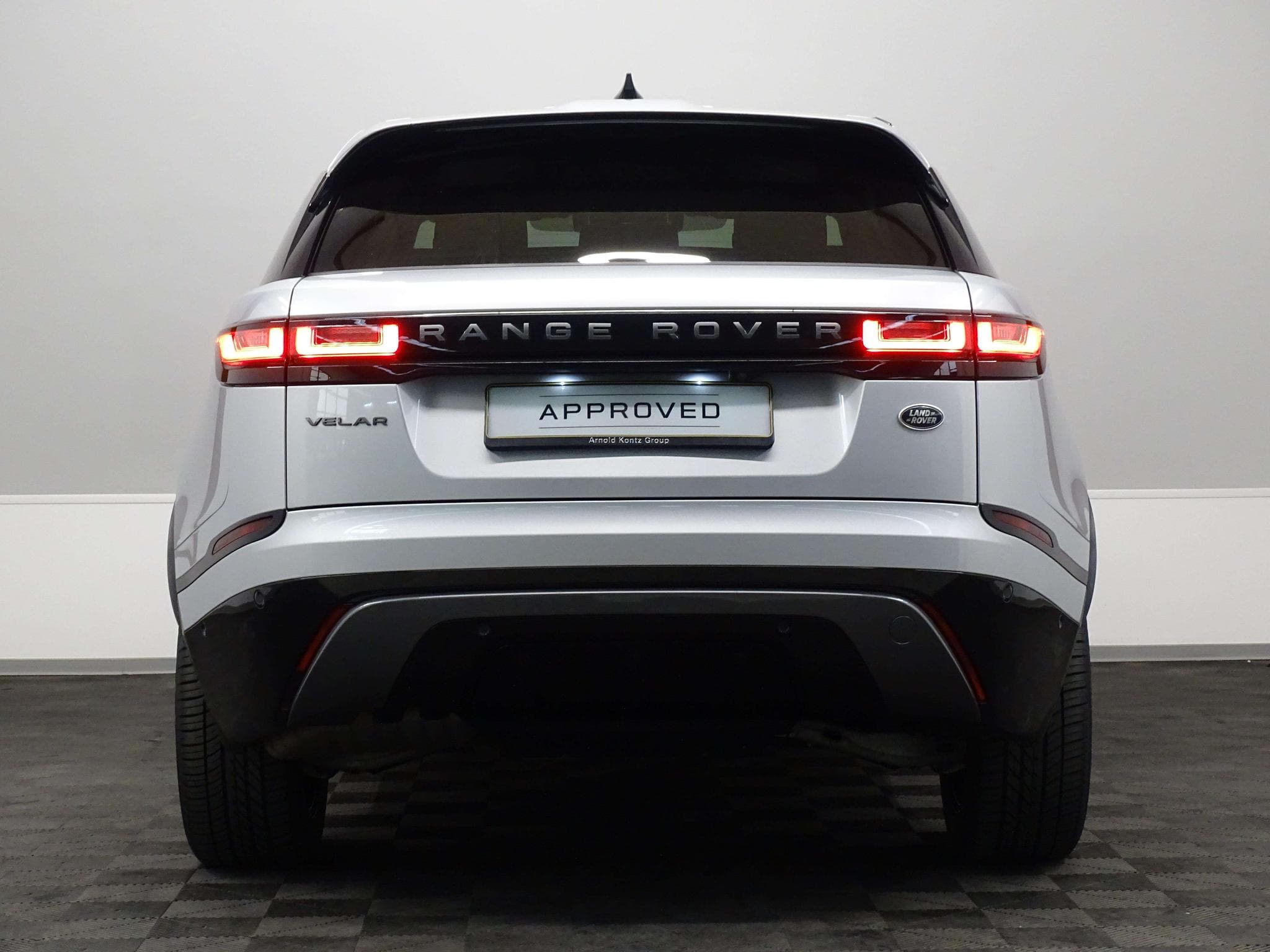 Land-Rover Range Rover Velar D200 R-Dynamic S AWD auto (2021) - Photo 5