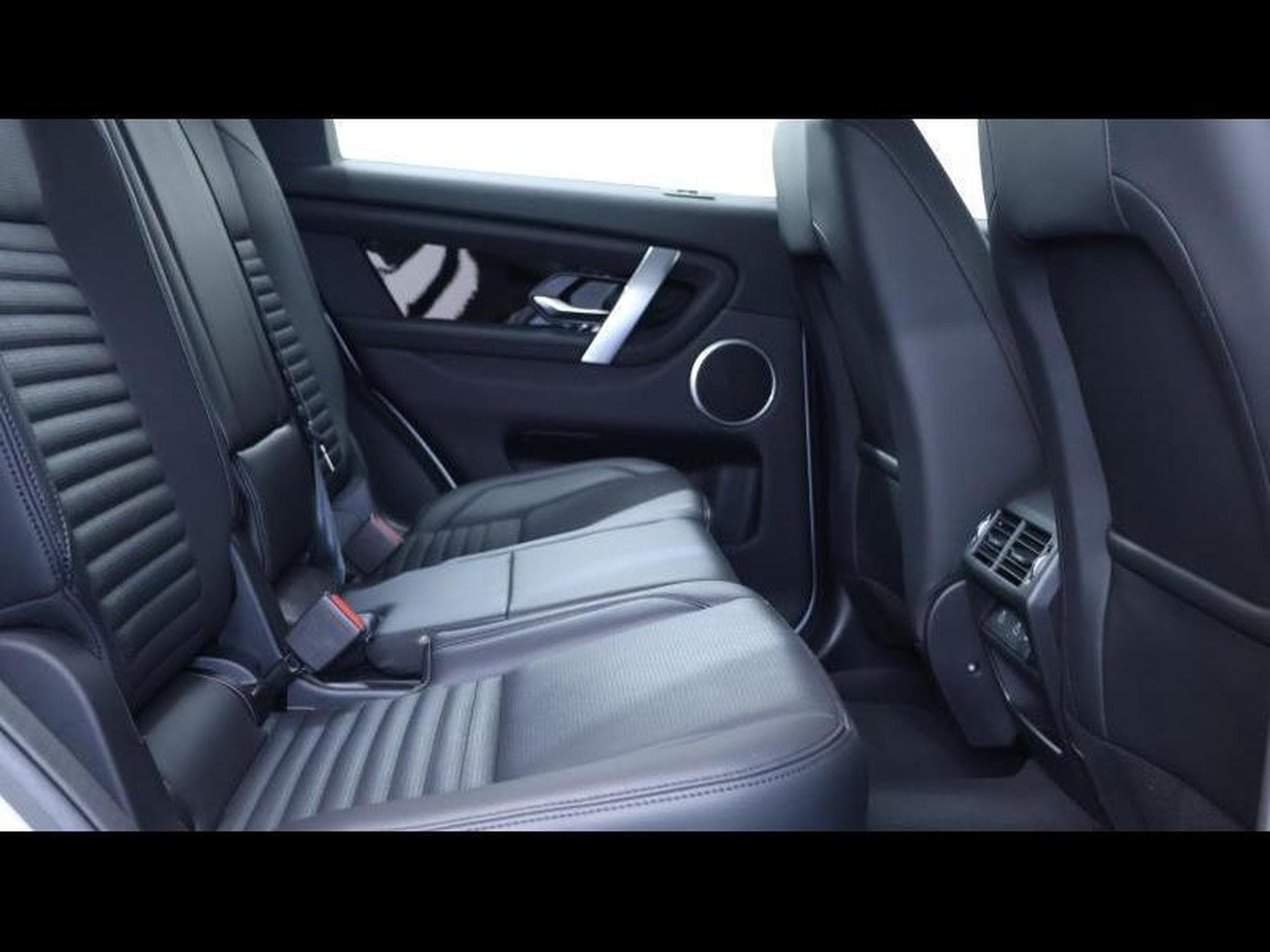 Land-Rover Discovery Sport D165 S AWD Auto (2024) - Photo 11