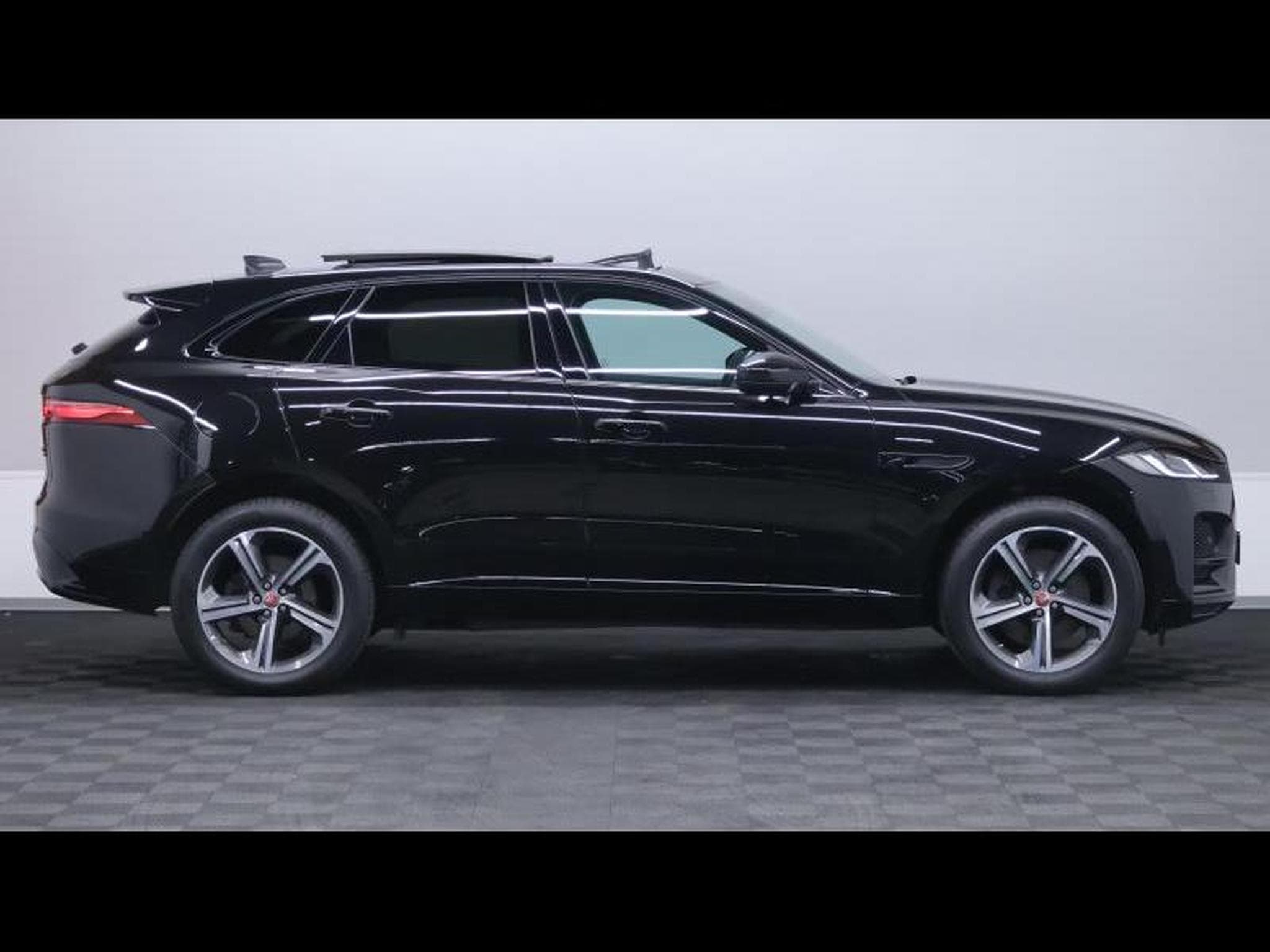 Jaguar F-Pace P400e SE (2022) - Foto 3