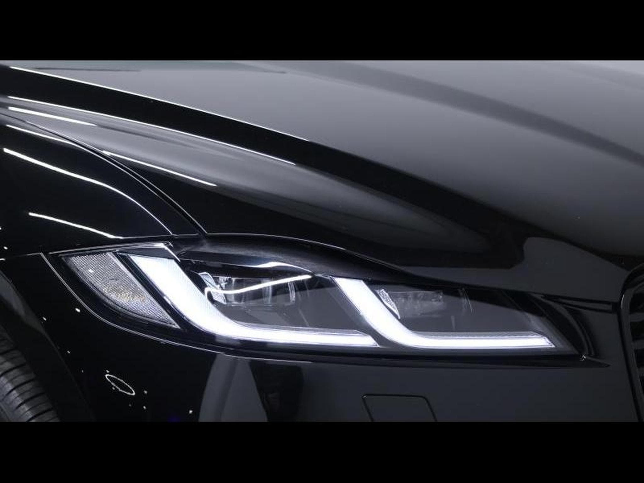 Jaguar F-Pace P400e SE (2022) - Foto 7