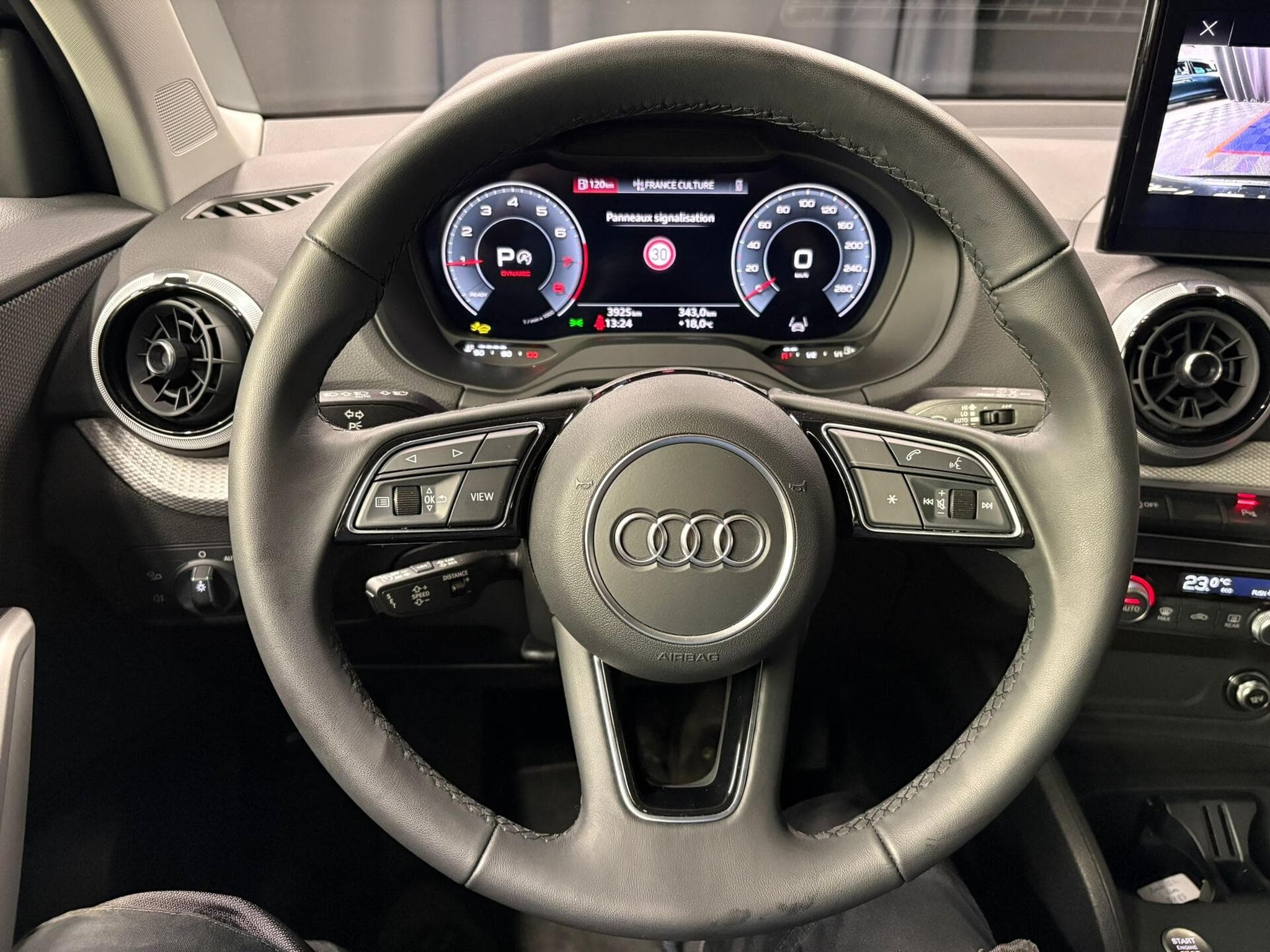 Audi Q2 35 TFSI 150cv S-line S-tronic (2025) - Photo 7