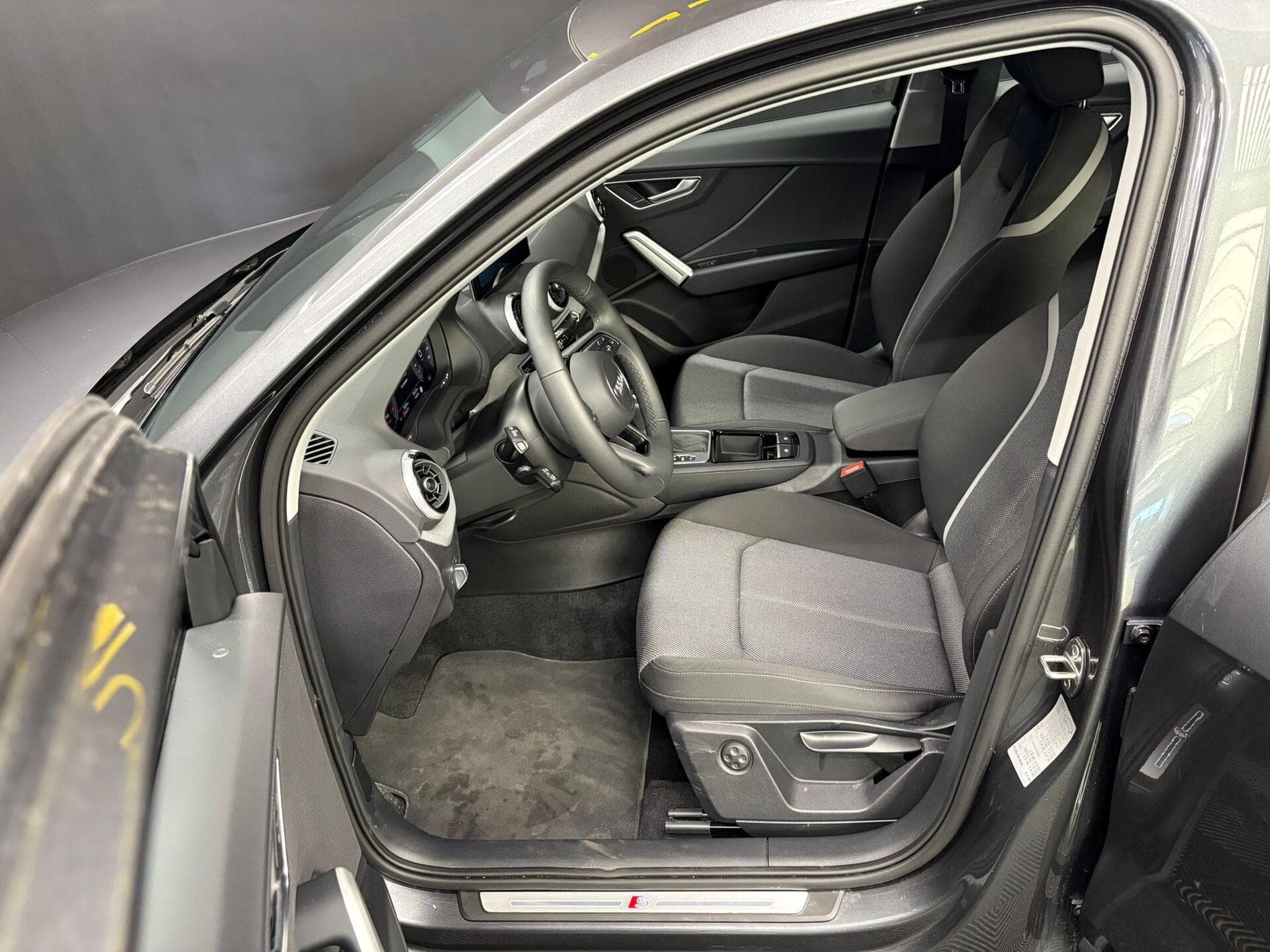 Audi Q2 35 TFSI 150cv S-line S-tronic (2025) - Photo 9