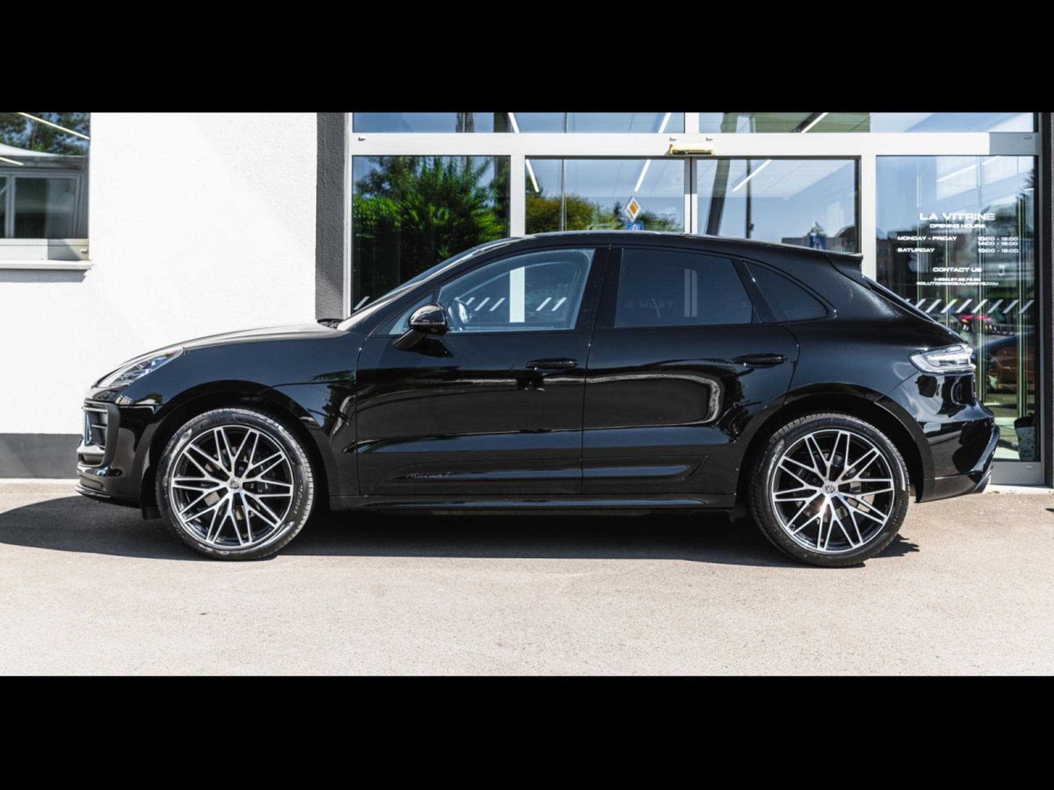Porsche Macan III T PDK (2023) - Photo 2