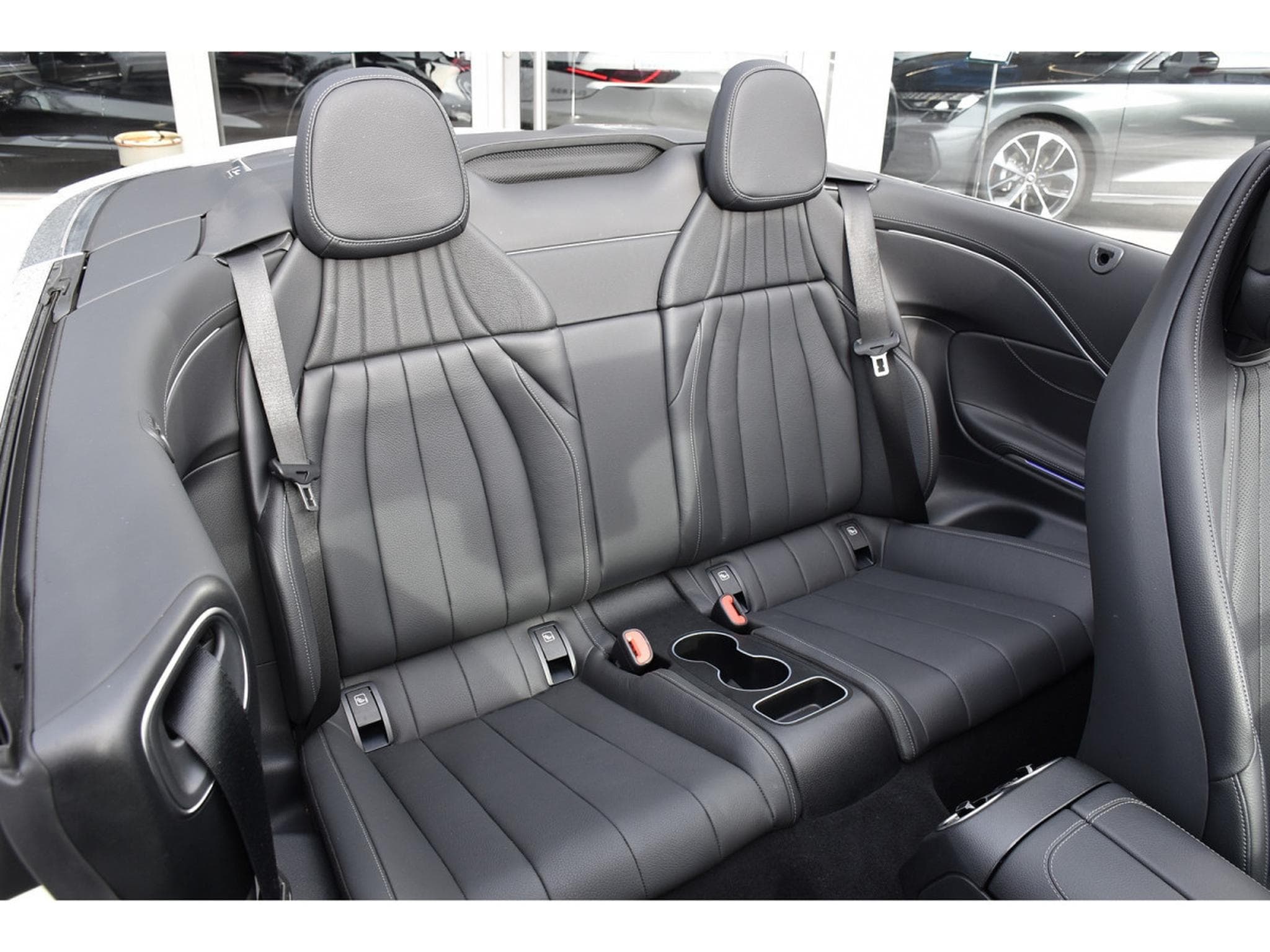 Mercedes CLE 200 AMG Line 9G-Tronic MEMO SG VENT DISTRONIC SIDE AIRSCARF 1°M. (2025) - Foto 10