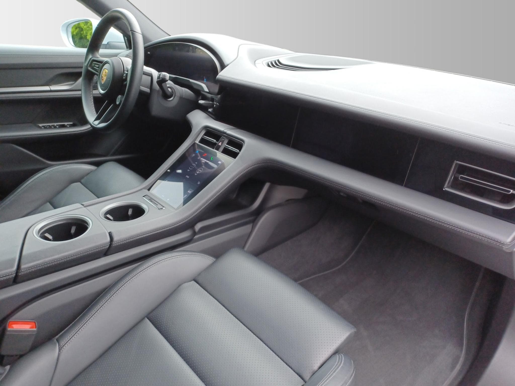 Porsche Taycan 4S Cross Turismo (2025) - Photo 11