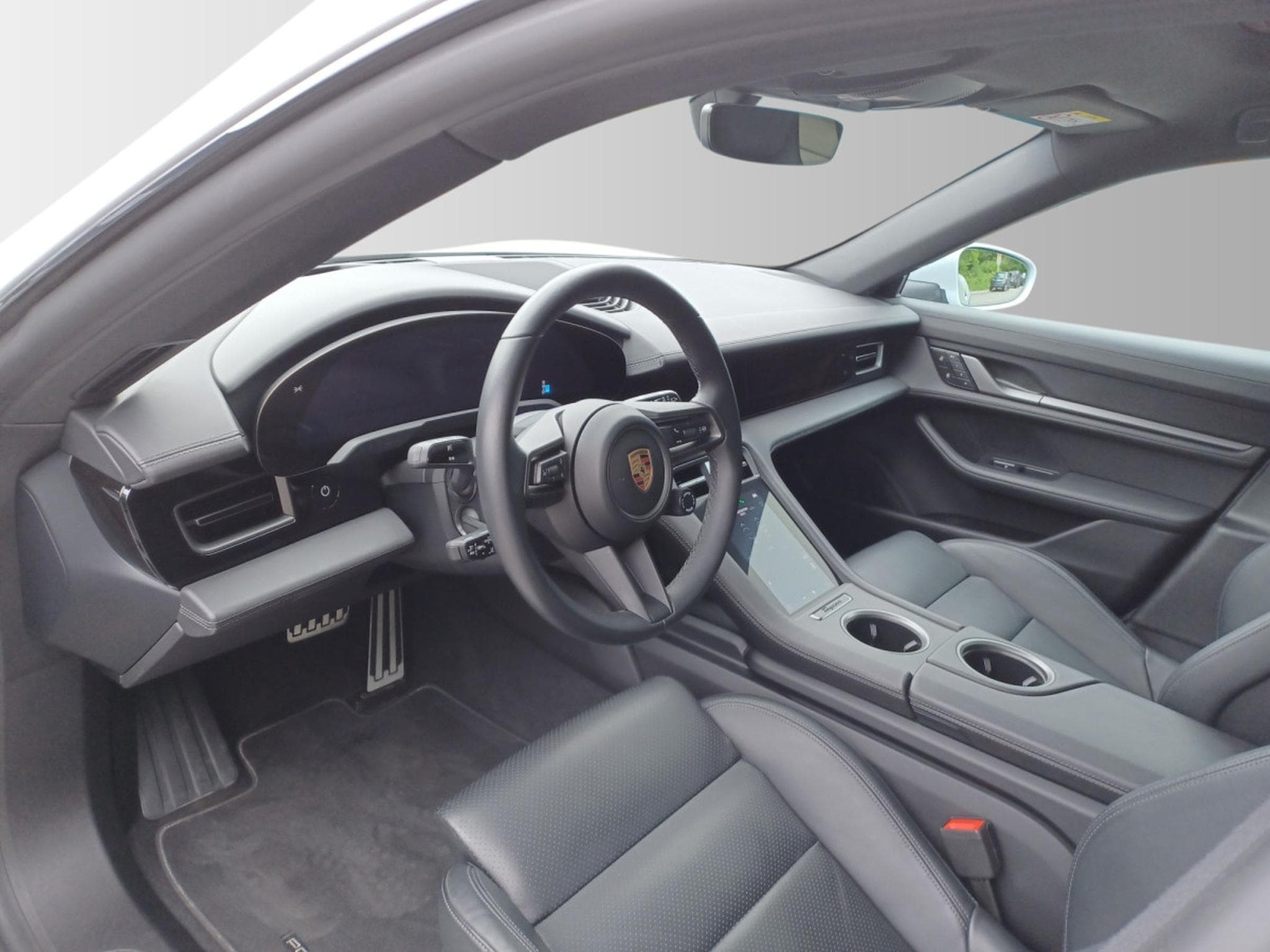 Porsche Taycan 4S Cross Turismo (2025) - Photo 8